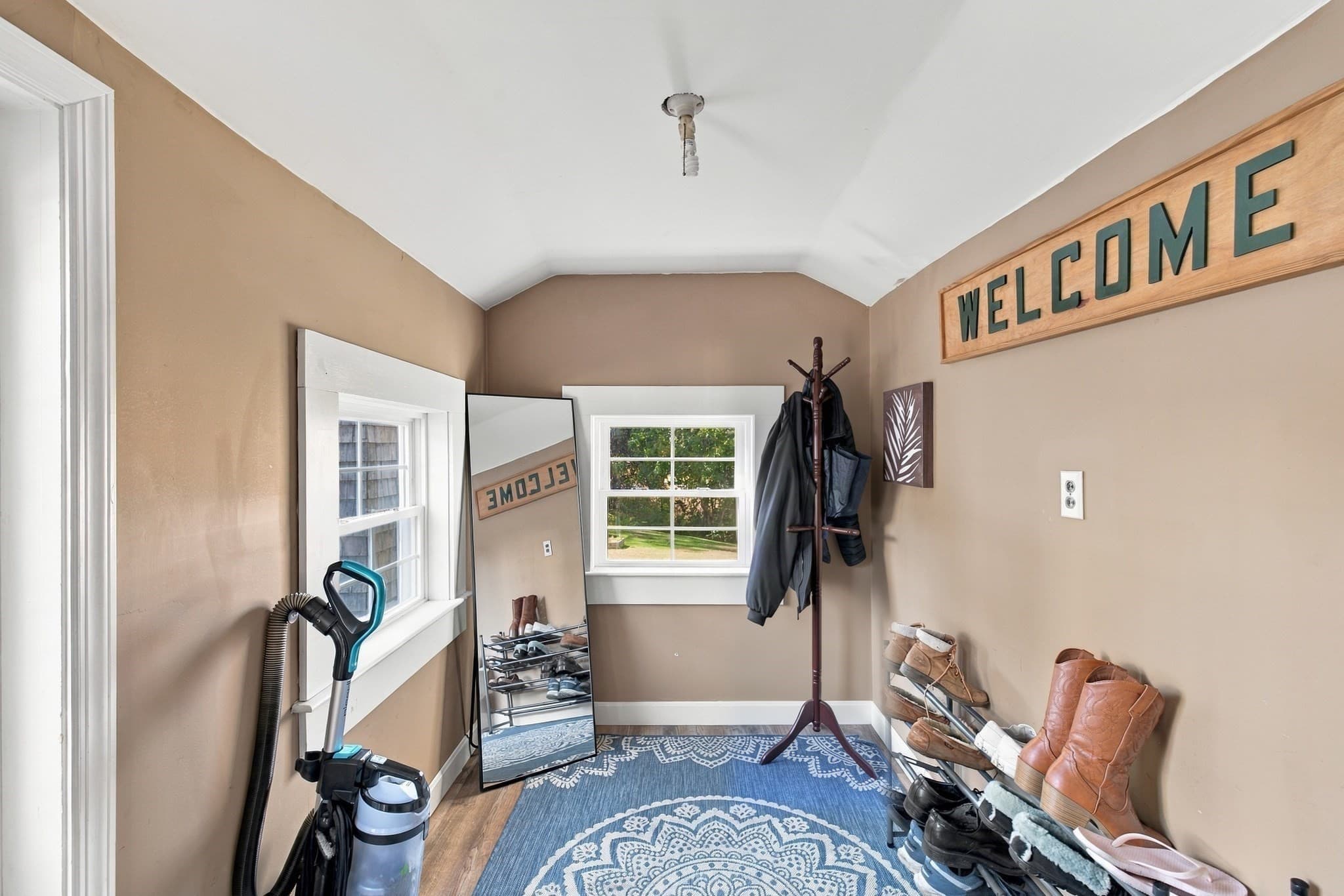 Single Family Residence at 5 Red Ln, Taunton MA 02718, photo 11 of 37