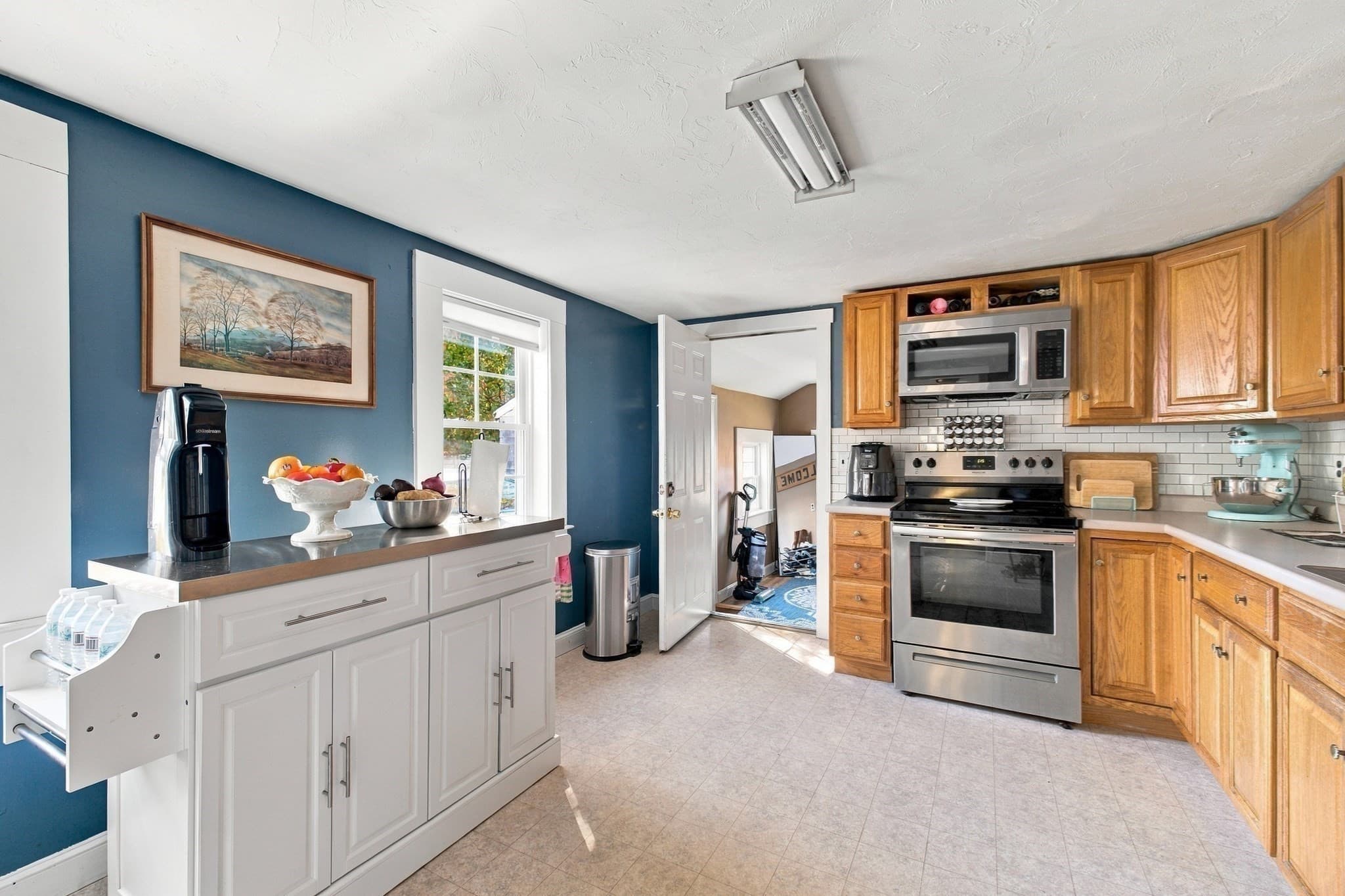Single Family Residence at 5 Red Ln, Taunton MA 02718, photo 19 of 37