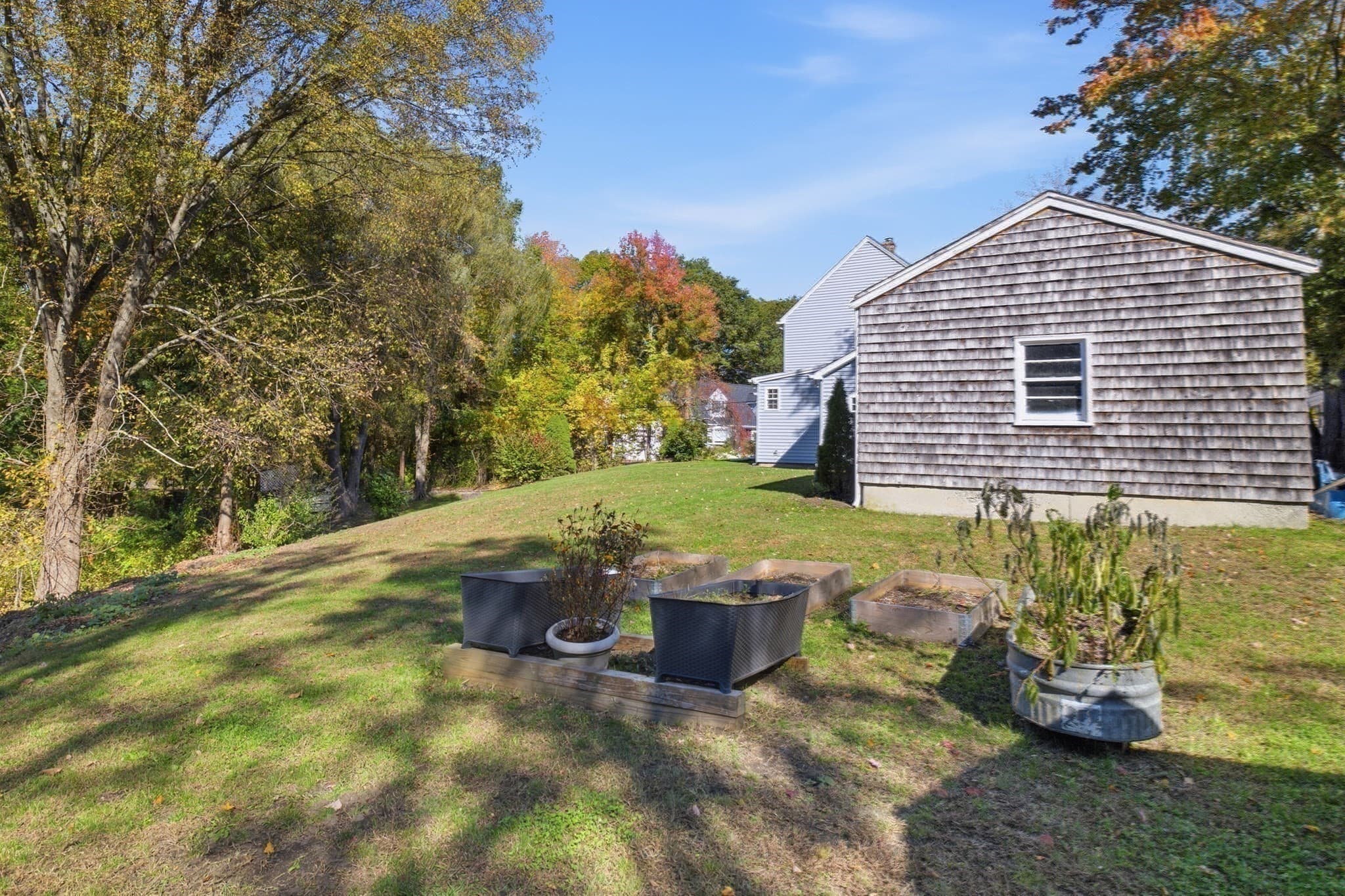 Single Family Residence at 5 Red Ln, Taunton MA 02718, photo 35 of 37