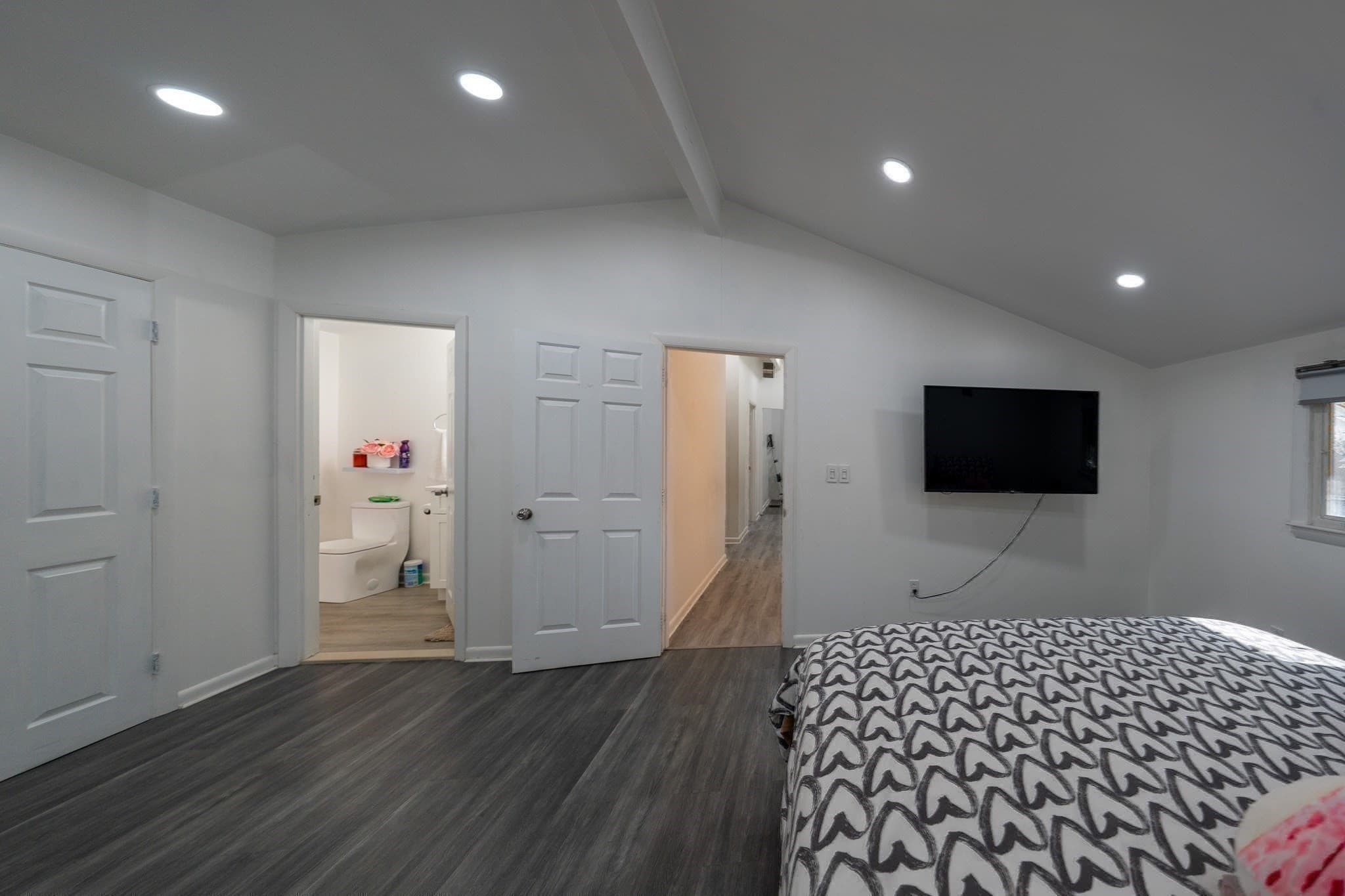 Single Family Residence at 6 Aqueduct Rd, Wayland MA 01778, photo 22 of 39