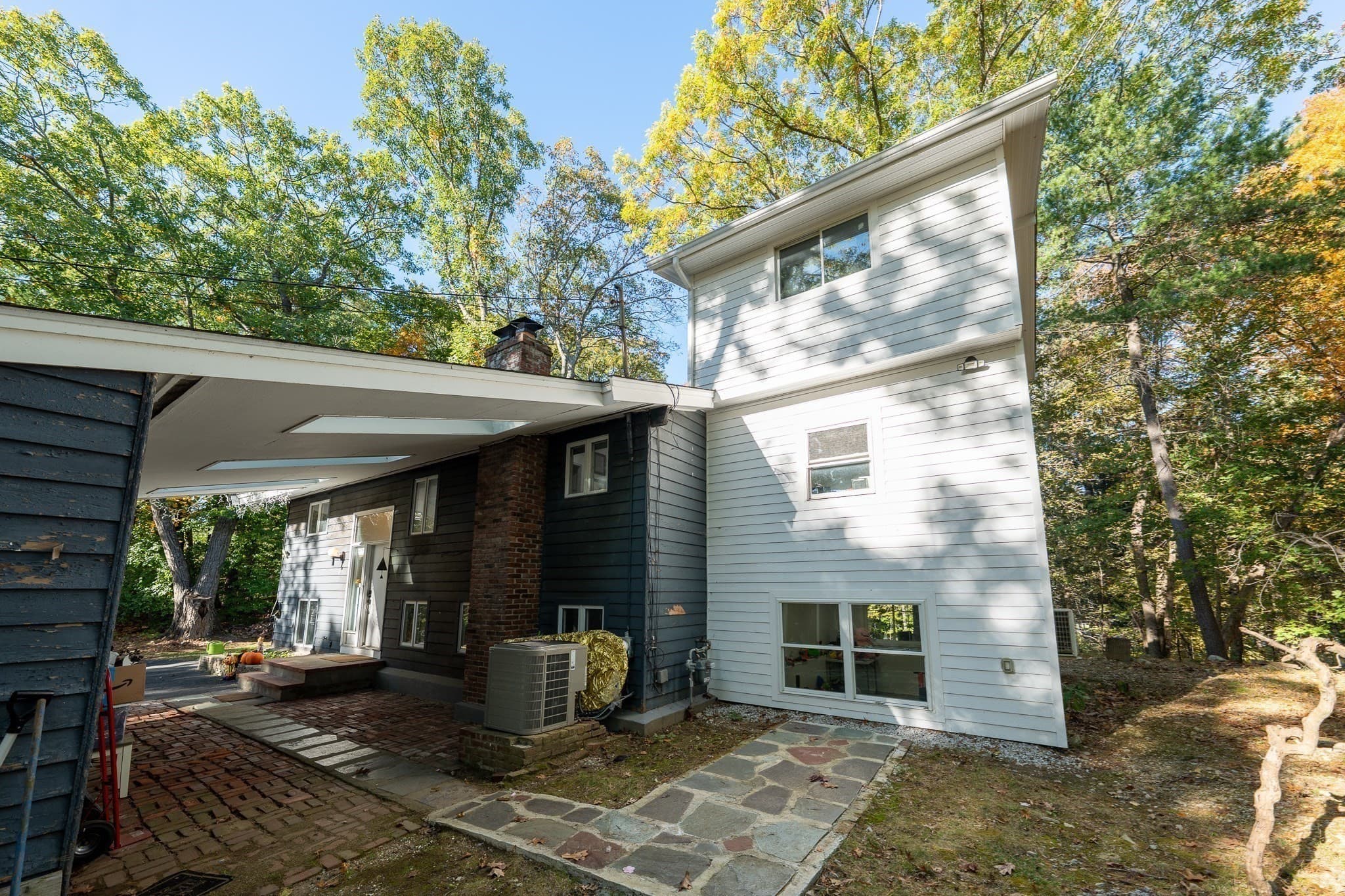 Single Family Residence at 6 Aqueduct Rd, Wayland MA 01778, photo 3 of 39