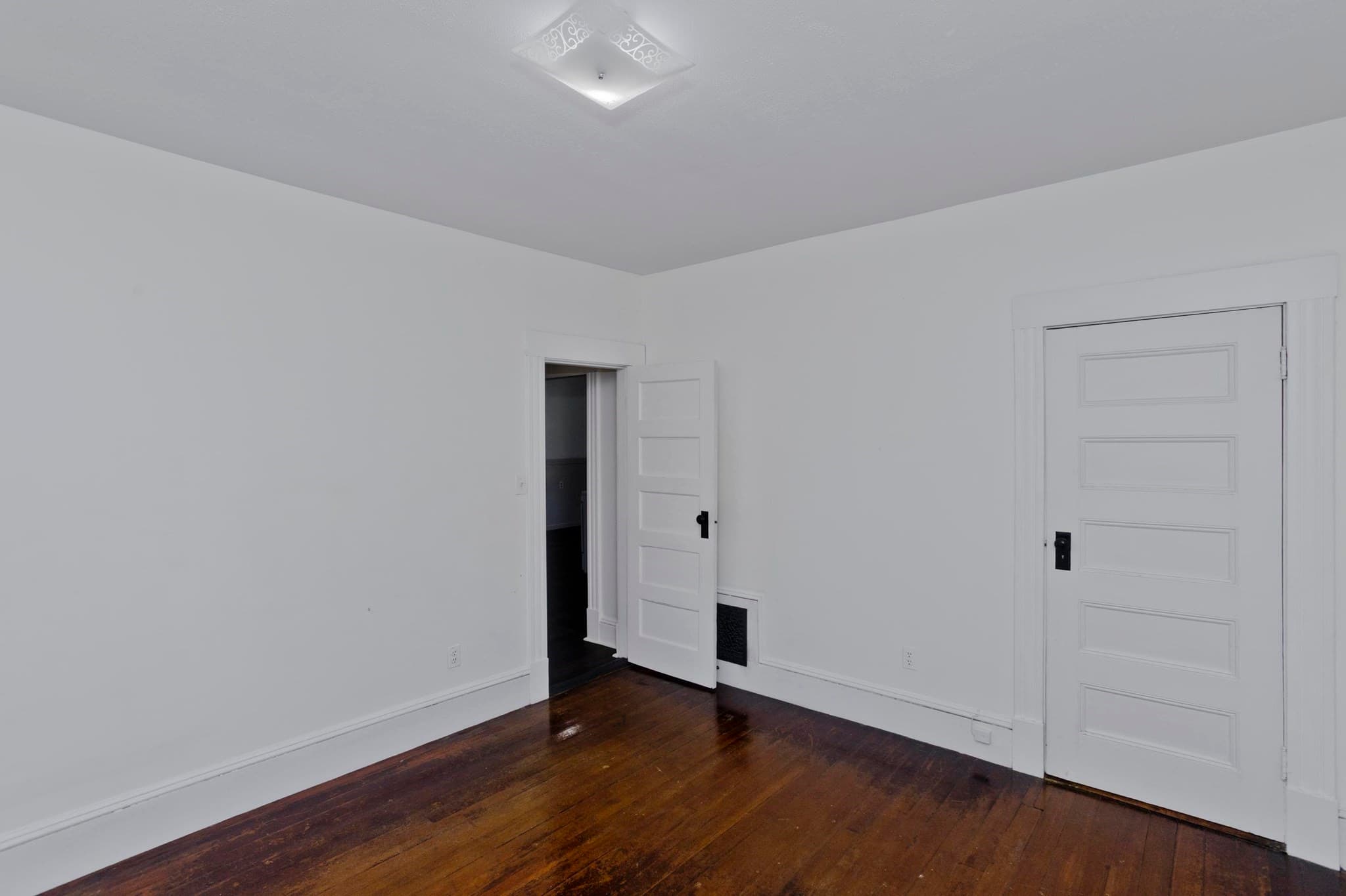 3 Family - 3 Units Up/Down at 29-31 Wilmont Street, Springfield MA 01108, photo 24 of 37