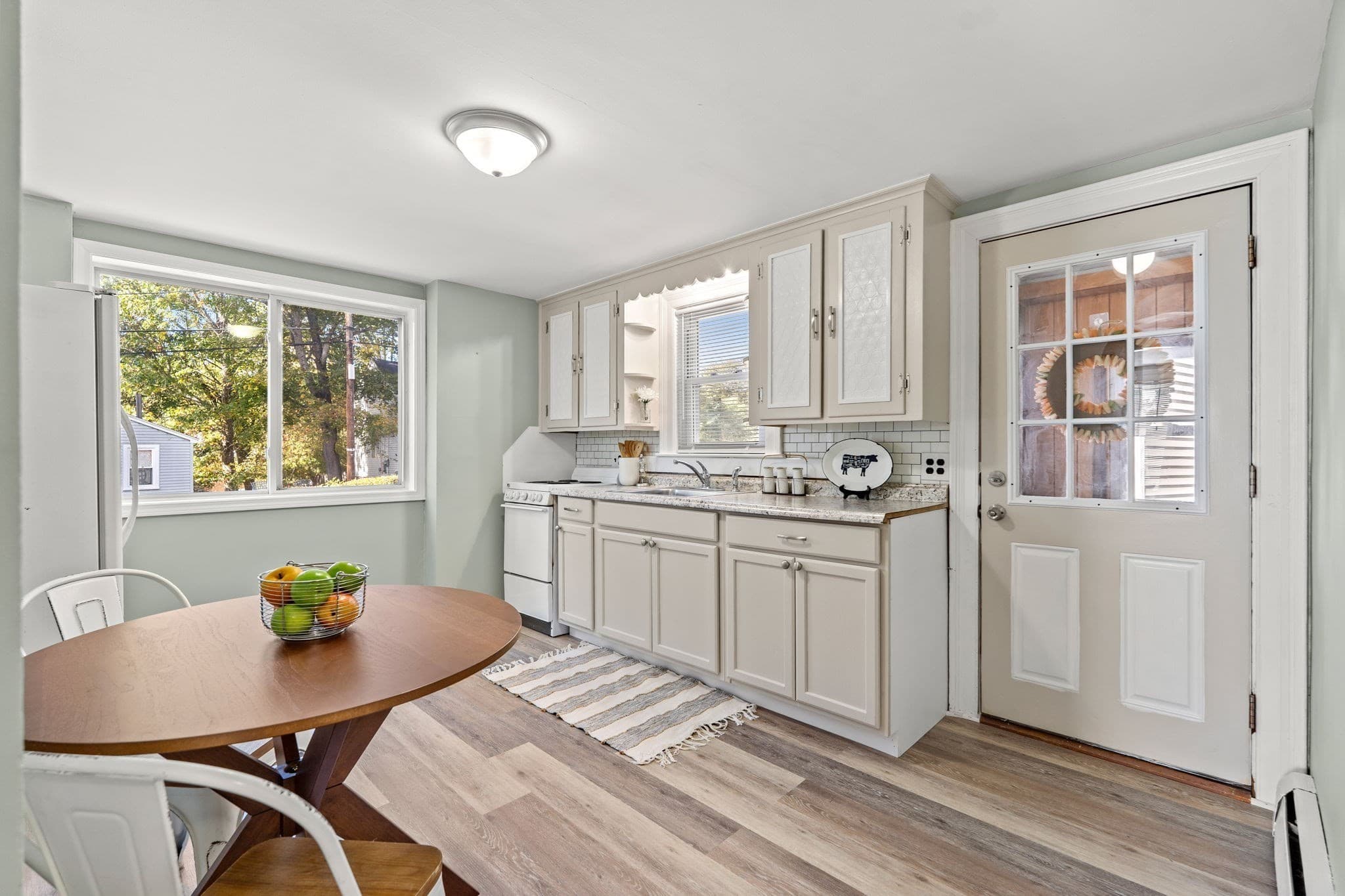 Single Family Residence at 97 Pinckney St, Dracut MA 01826, photo 6 of 39