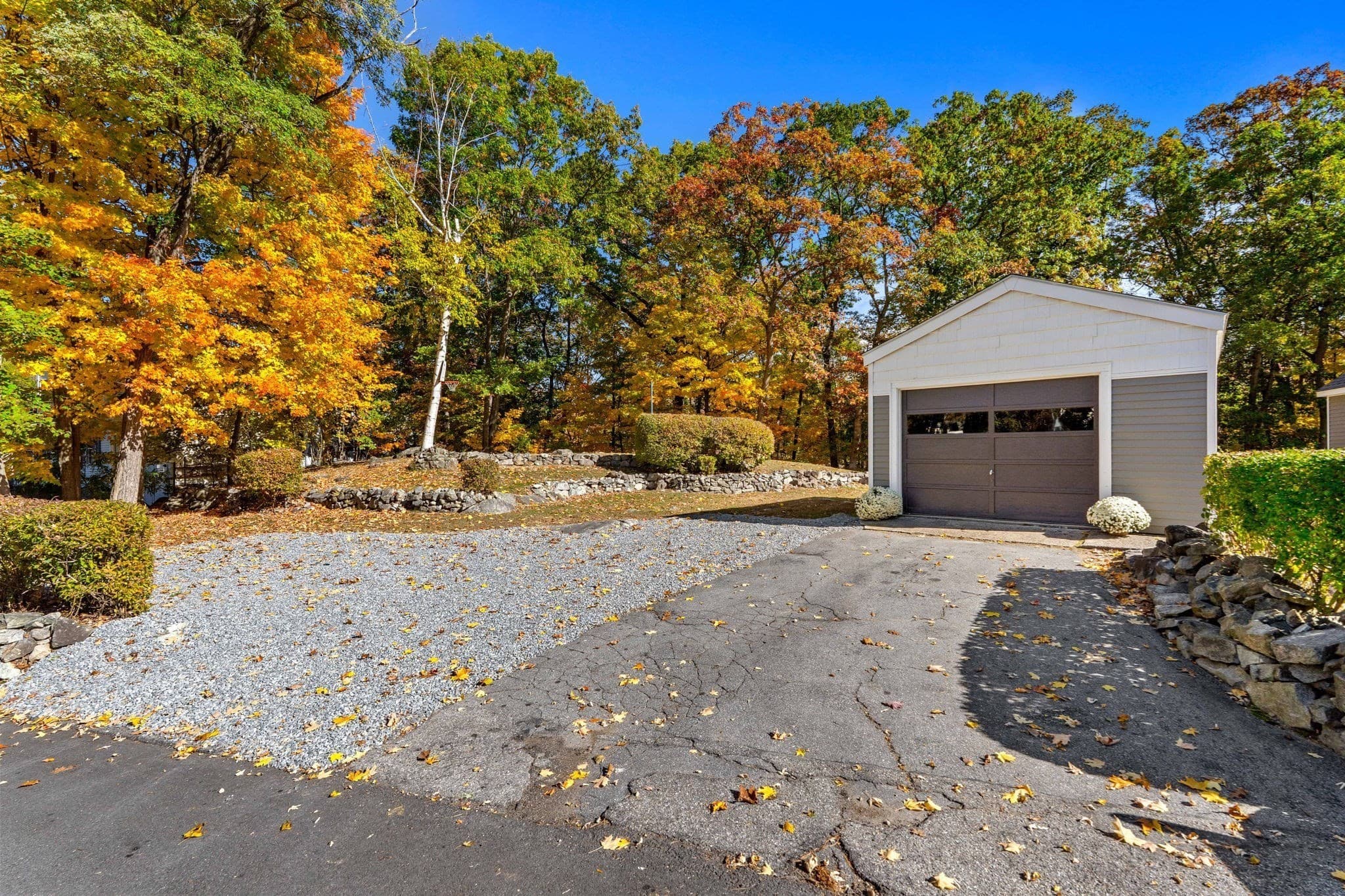 Single Family Residence at 97 Pinckney St, Dracut MA 01826, photo 38 of 39