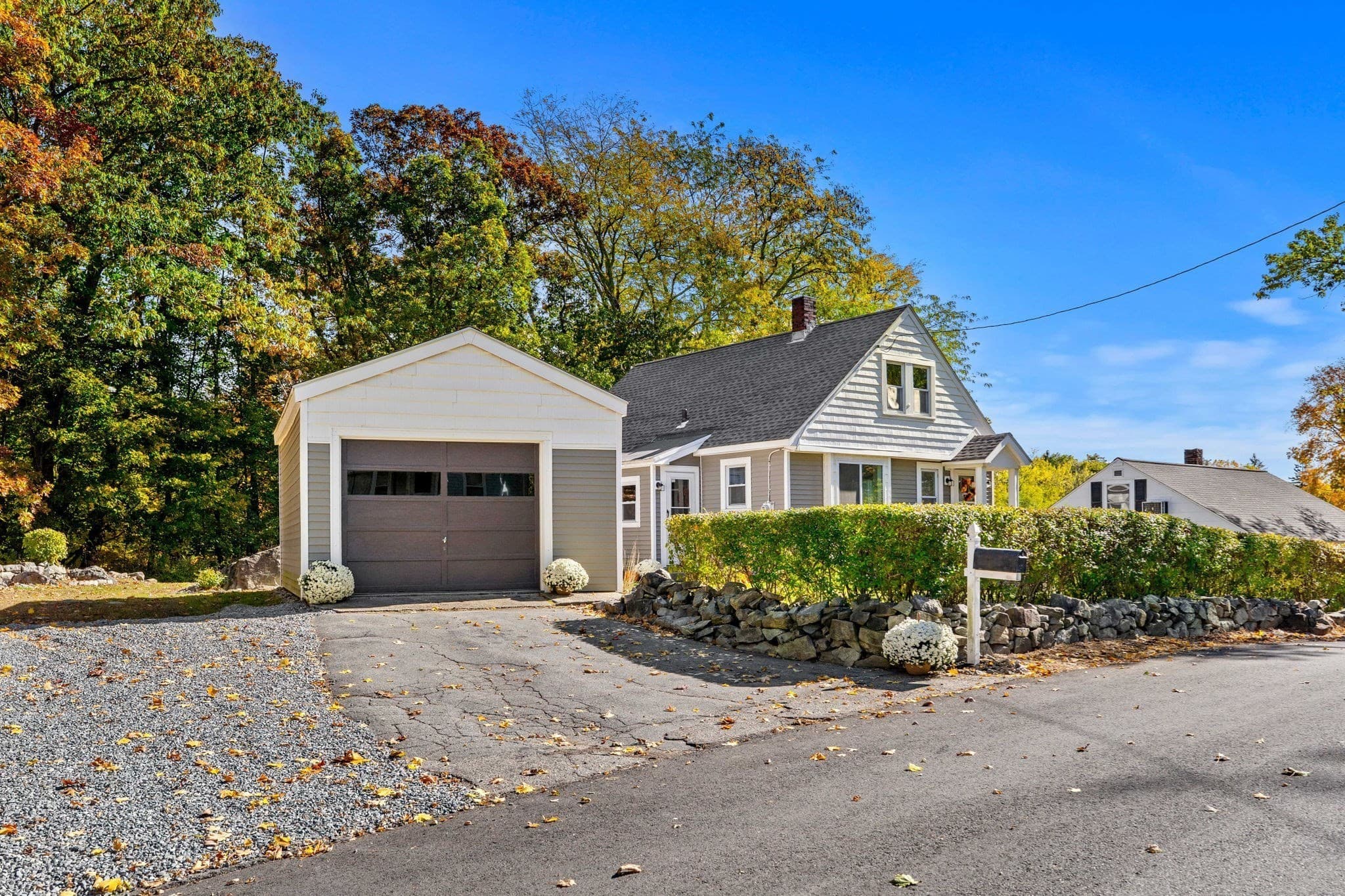 Single Family Residence at 97 Pinckney St, Dracut MA 01826, photo 4 of 39