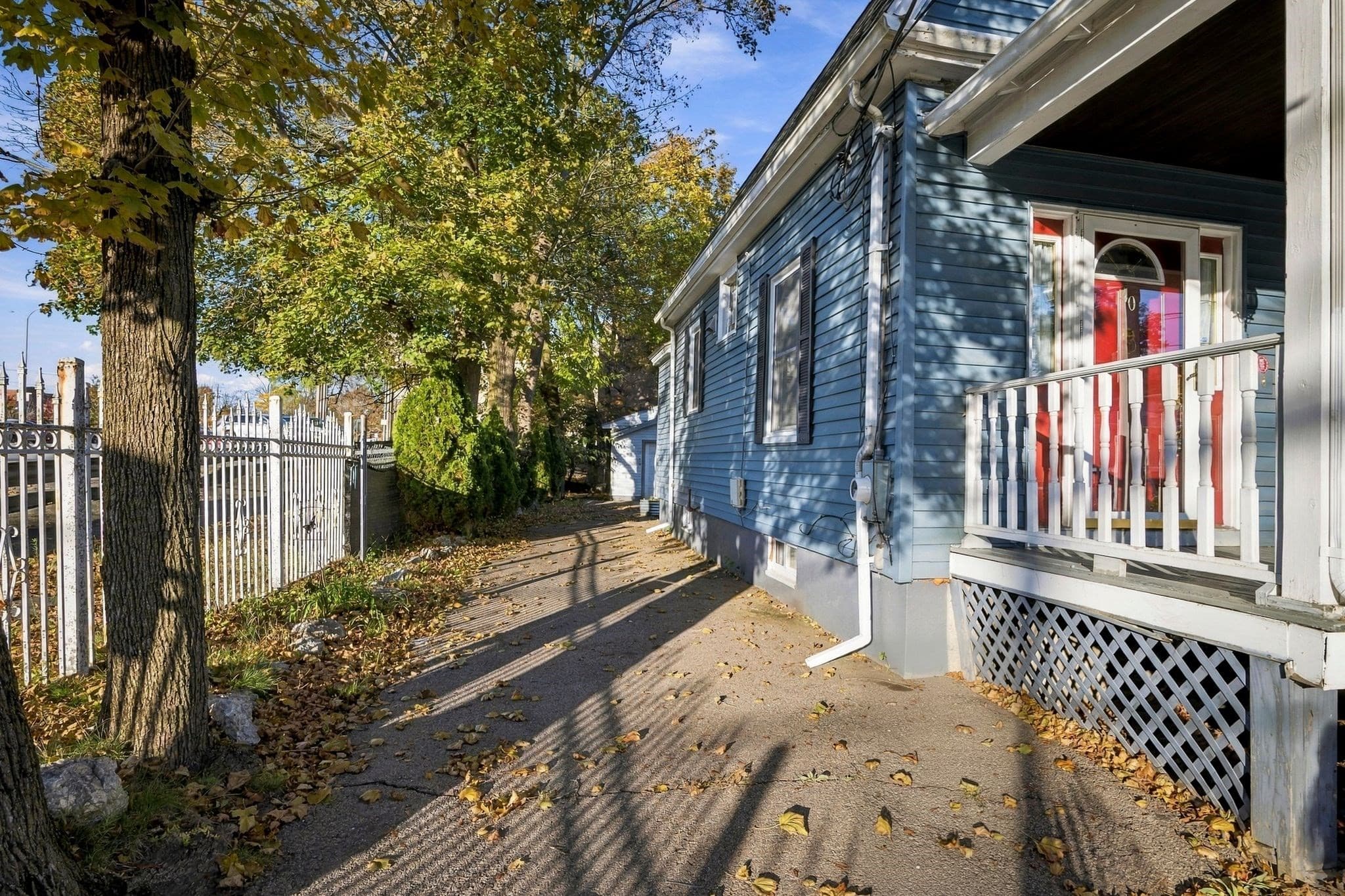 Single Family Residence at 40 Beaver St, Framingham MA 01702, photo 7 of 42
