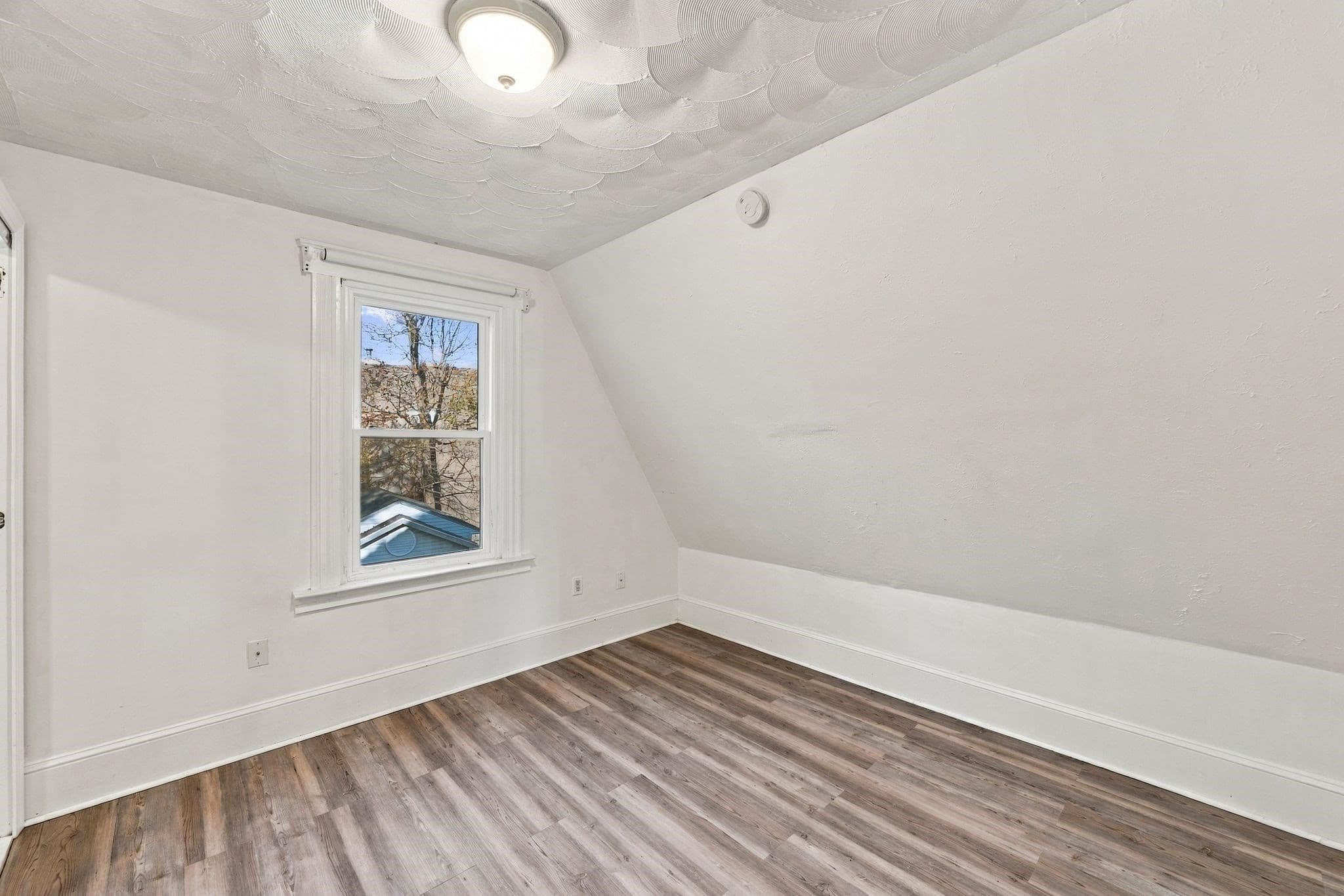 Single Family Residence at 40 Beaver St, Framingham MA 01702, photo 29 of 42