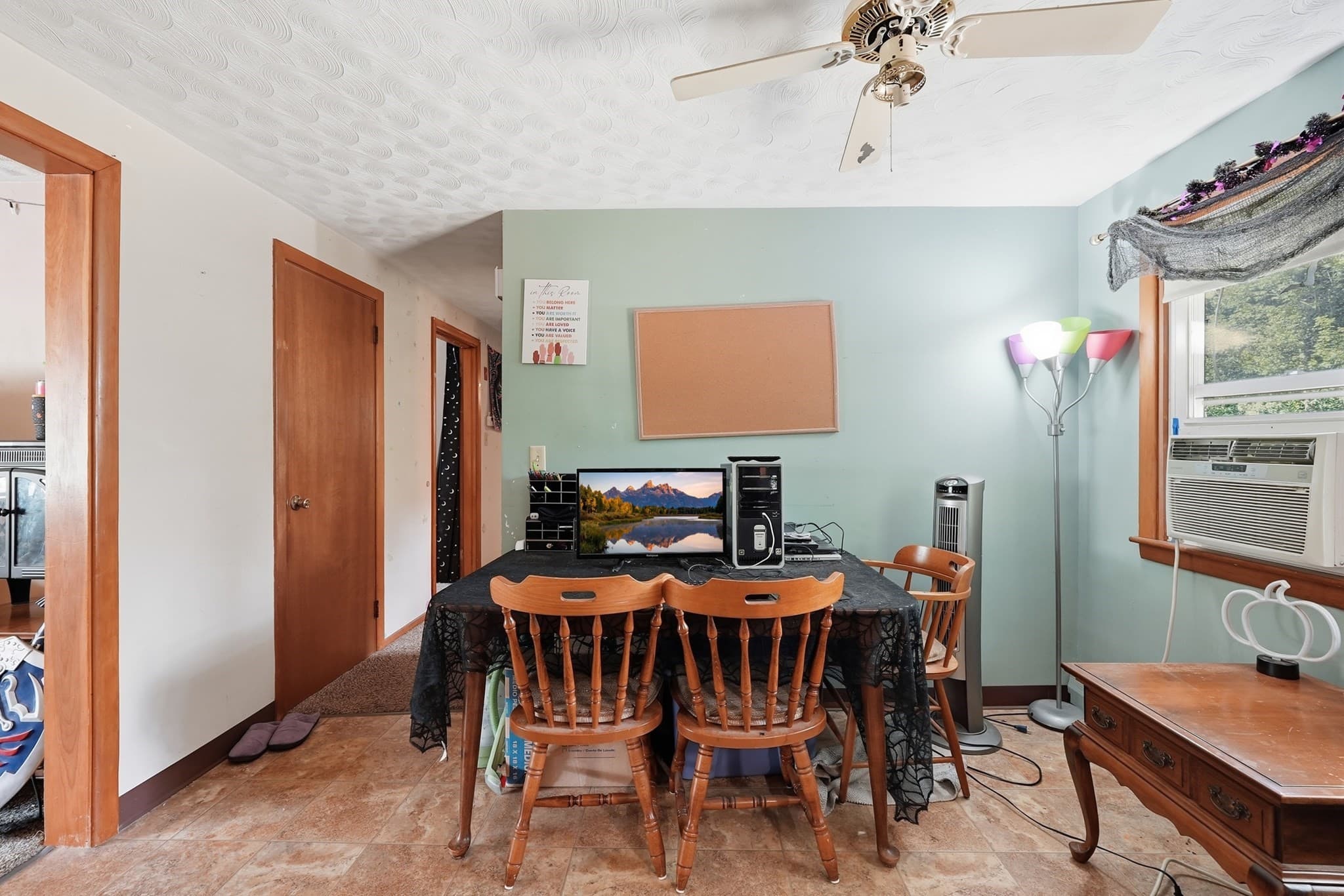 Single Family Residence at 8 Tanglewood Road, Leicester MA 01524, photo 13 of 34