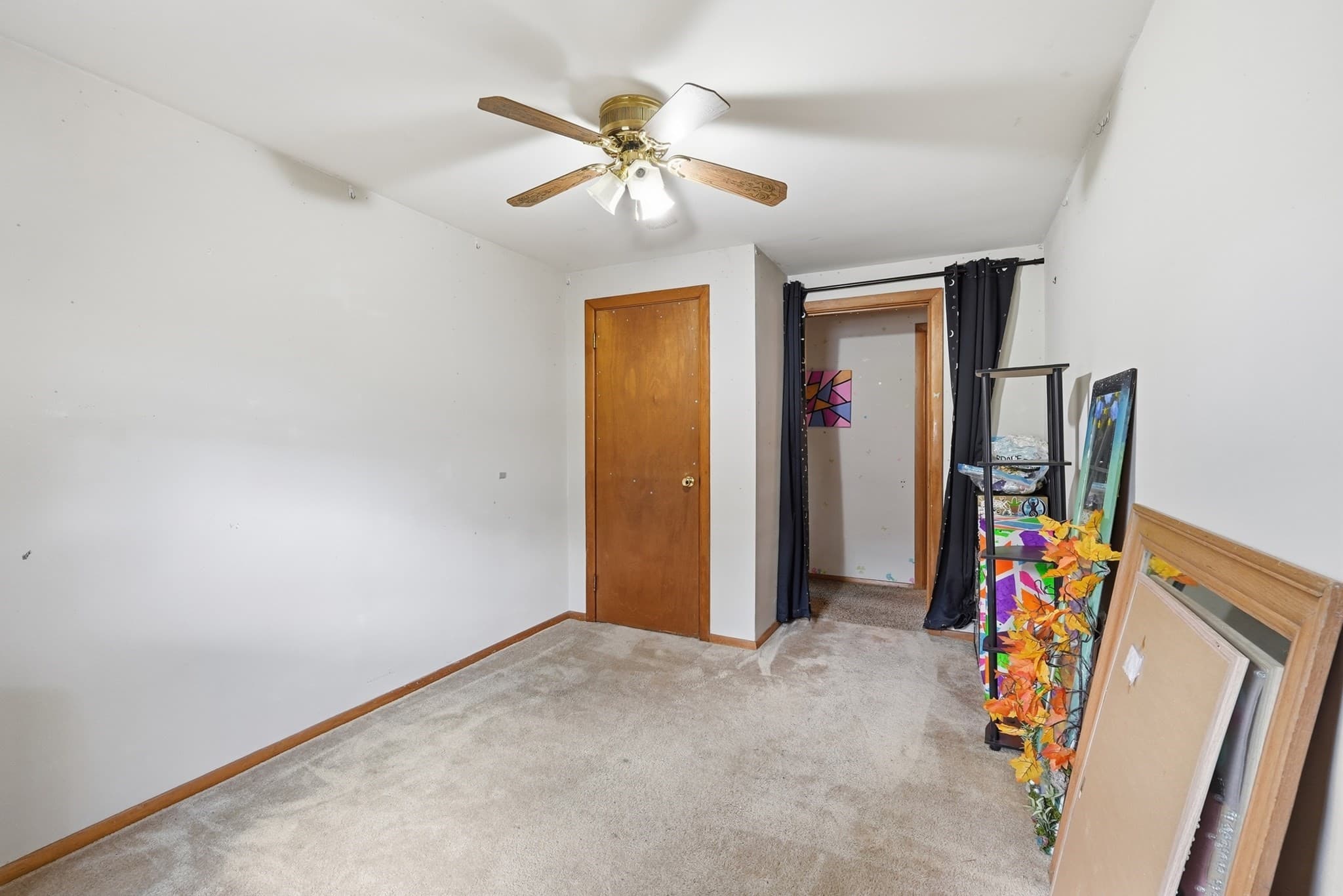 Single Family Residence at 8 Tanglewood Road, Leicester MA 01524, photo 24 of 34