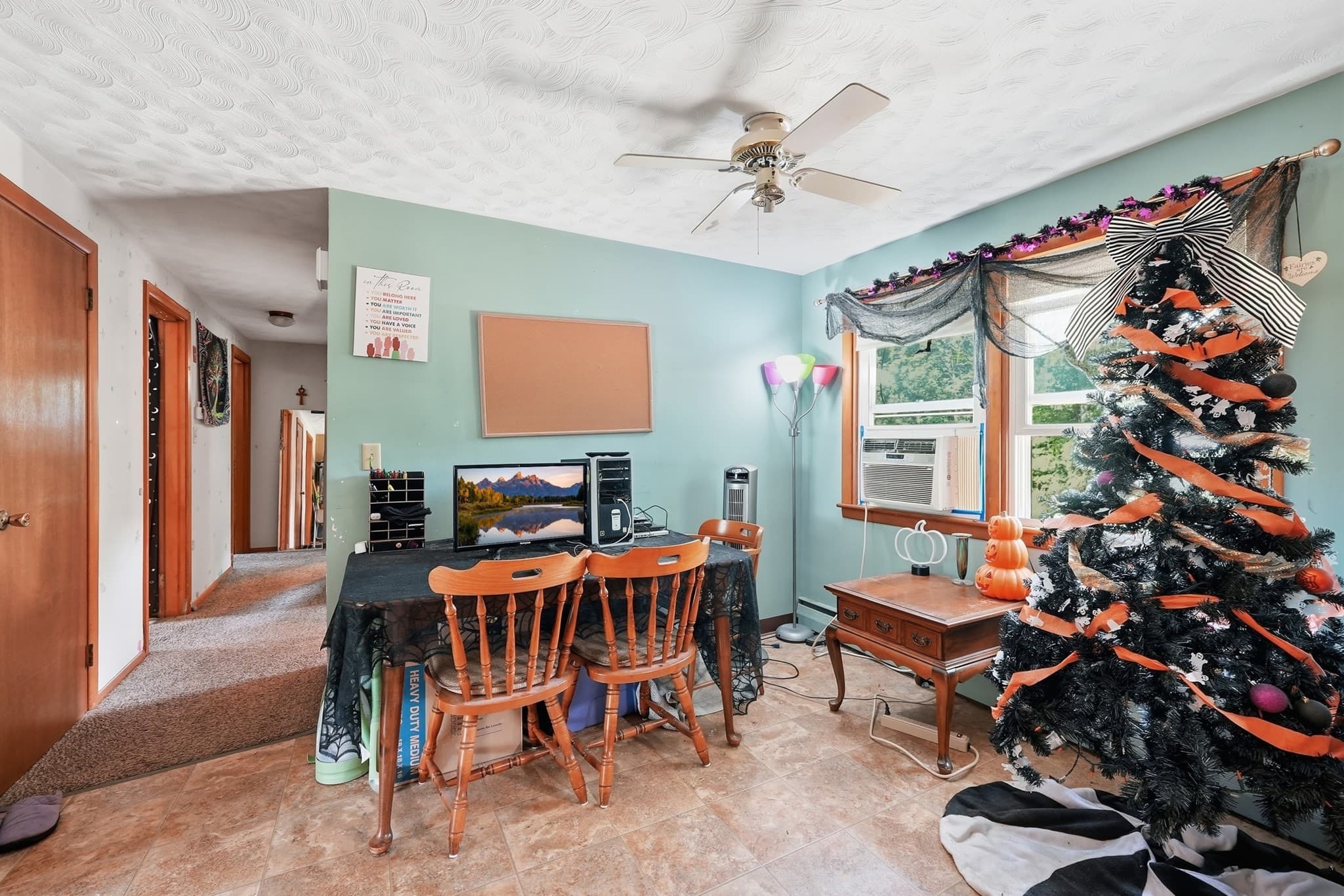 Single Family Residence at 8 Tanglewood Road, Leicester MA 01524, photo 11 of 34