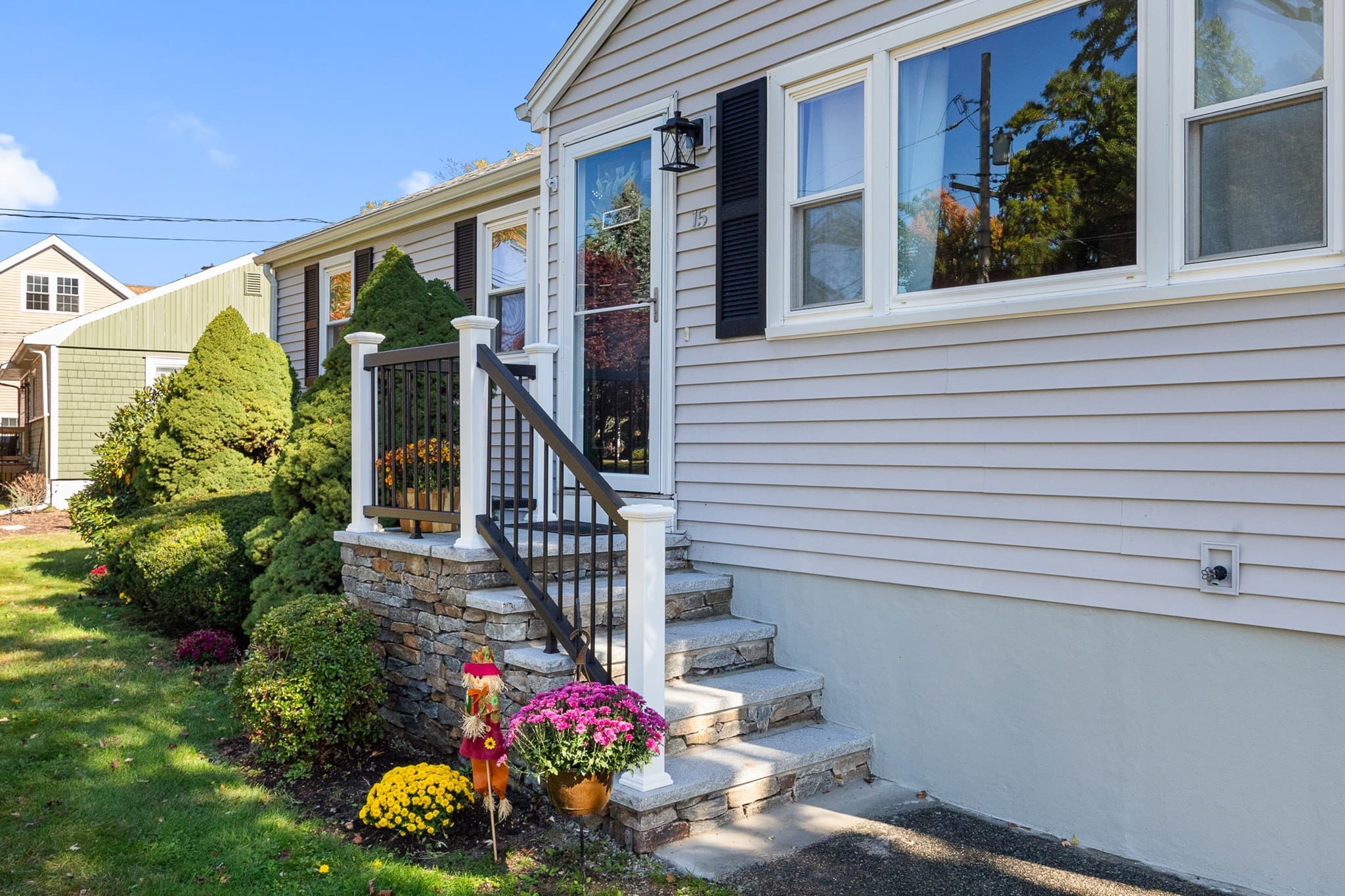 Single Family Residence at 15 Carson, Woburn MA 01801, photo 3 of 25