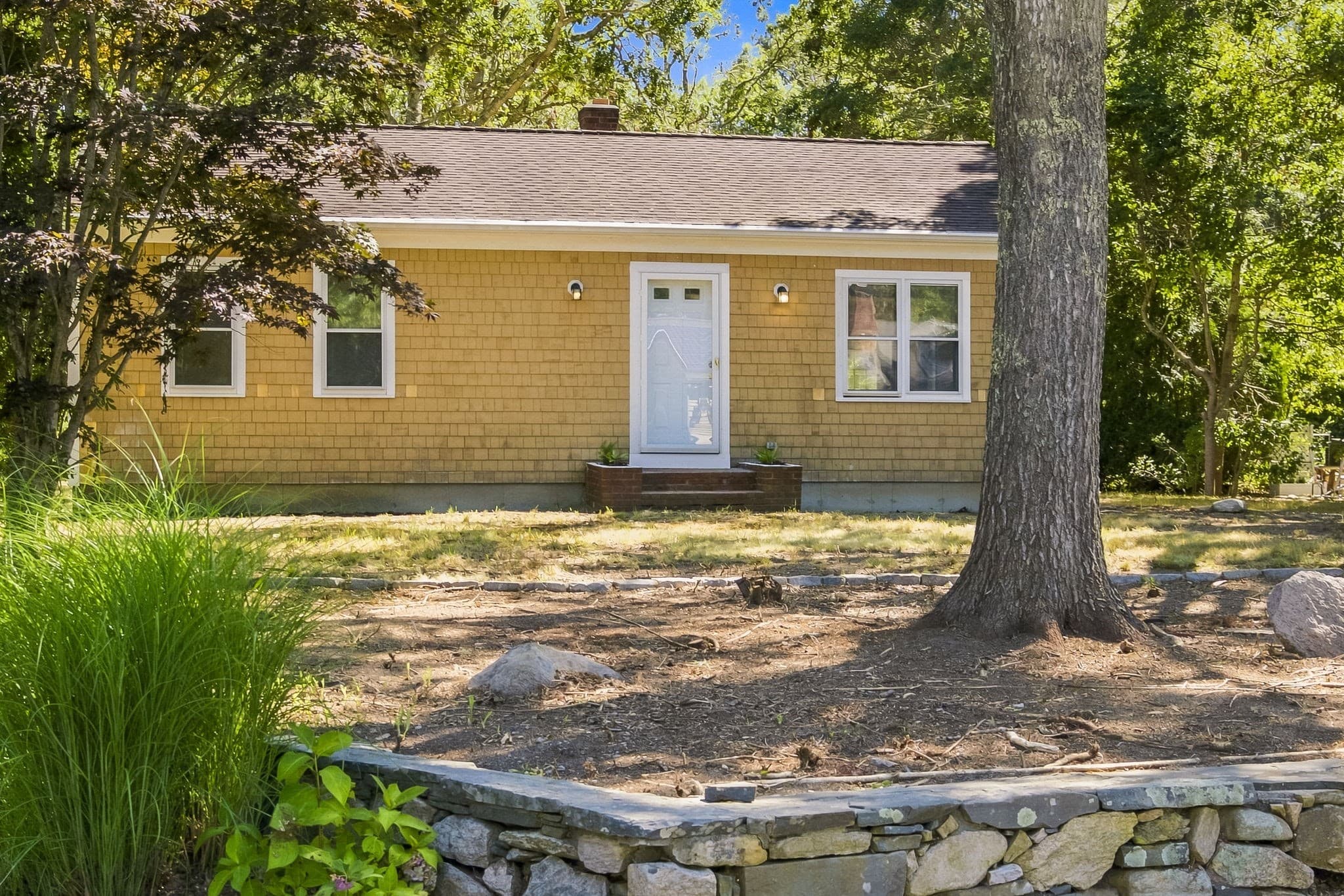 Single Family Residence at 123 Elain Ave, Falmouth MA 02536, photo 2 of 23