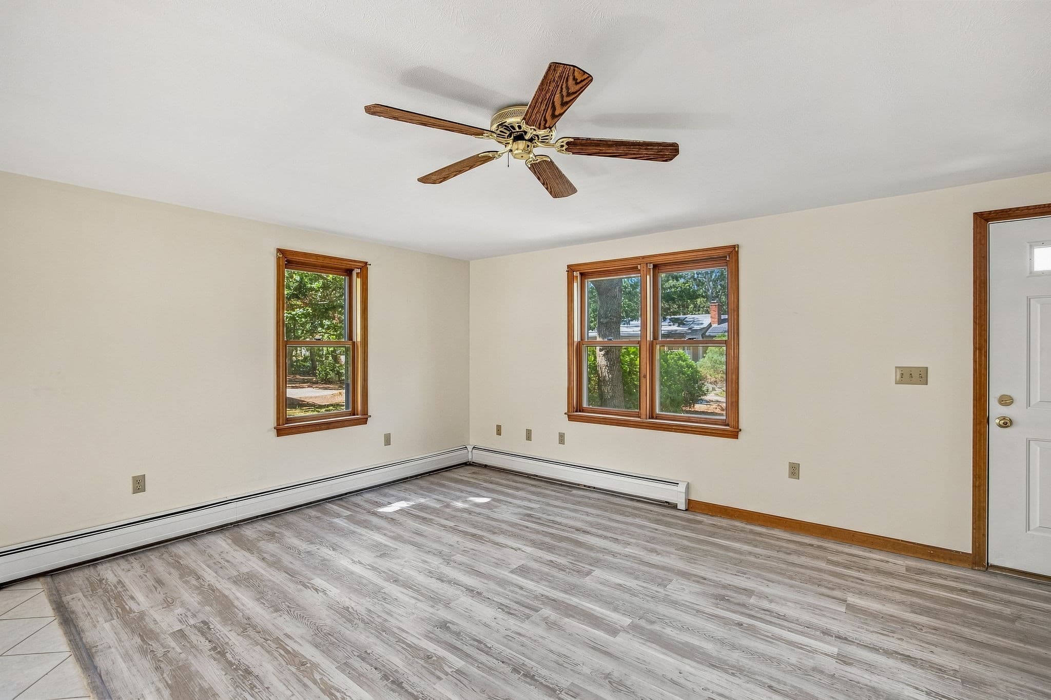 Single Family Residence at 123 Elain Ave, Falmouth MA 02536, photo 6 of 23