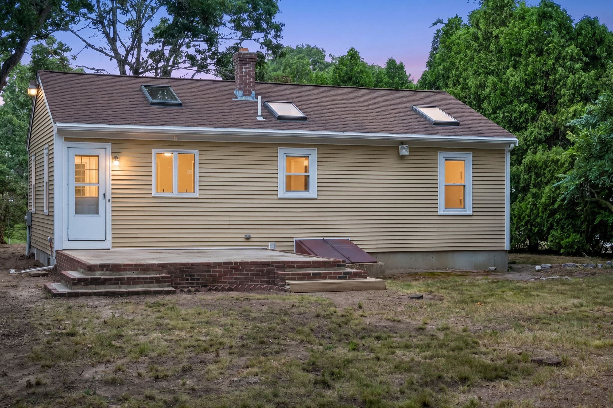 Single Family Residence at 123 Elain Ave, Falmouth MA 02536, photo 3 of 23