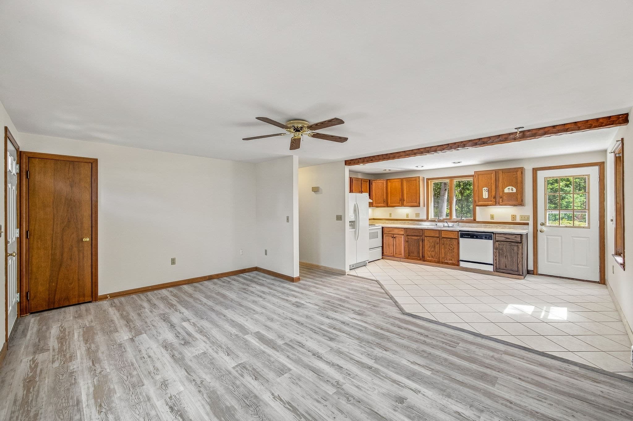 Single Family Residence at 123 Elain Ave, Falmouth MA 02536, photo 4 of 23