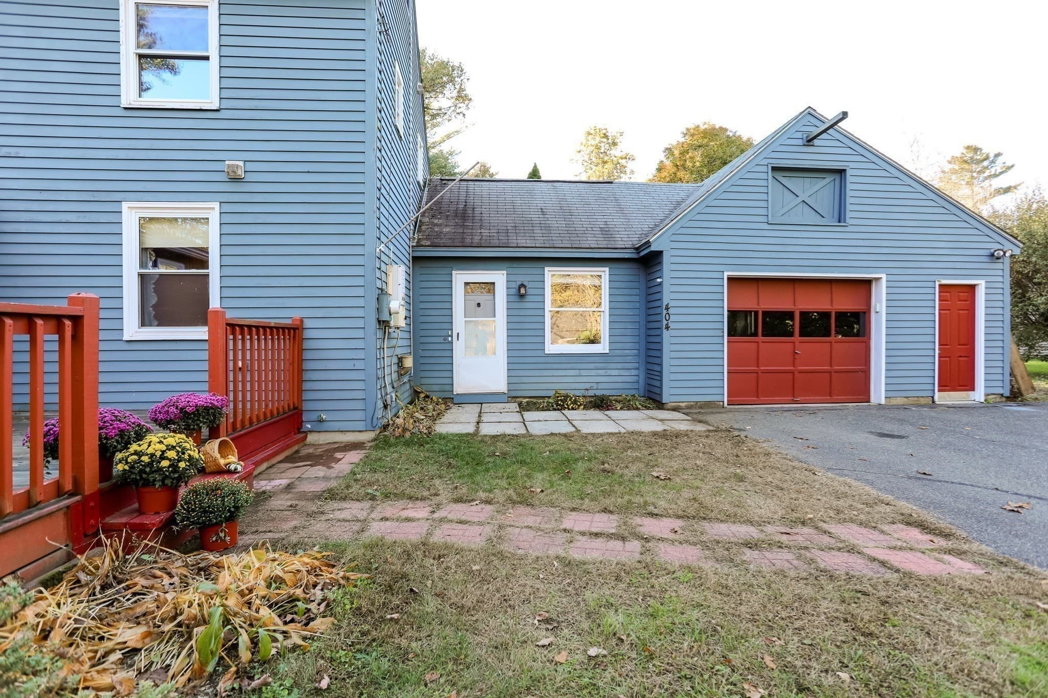 Single Family Residence at 404 Plain Road, Greenfield MA 01301, photo 3 of 35