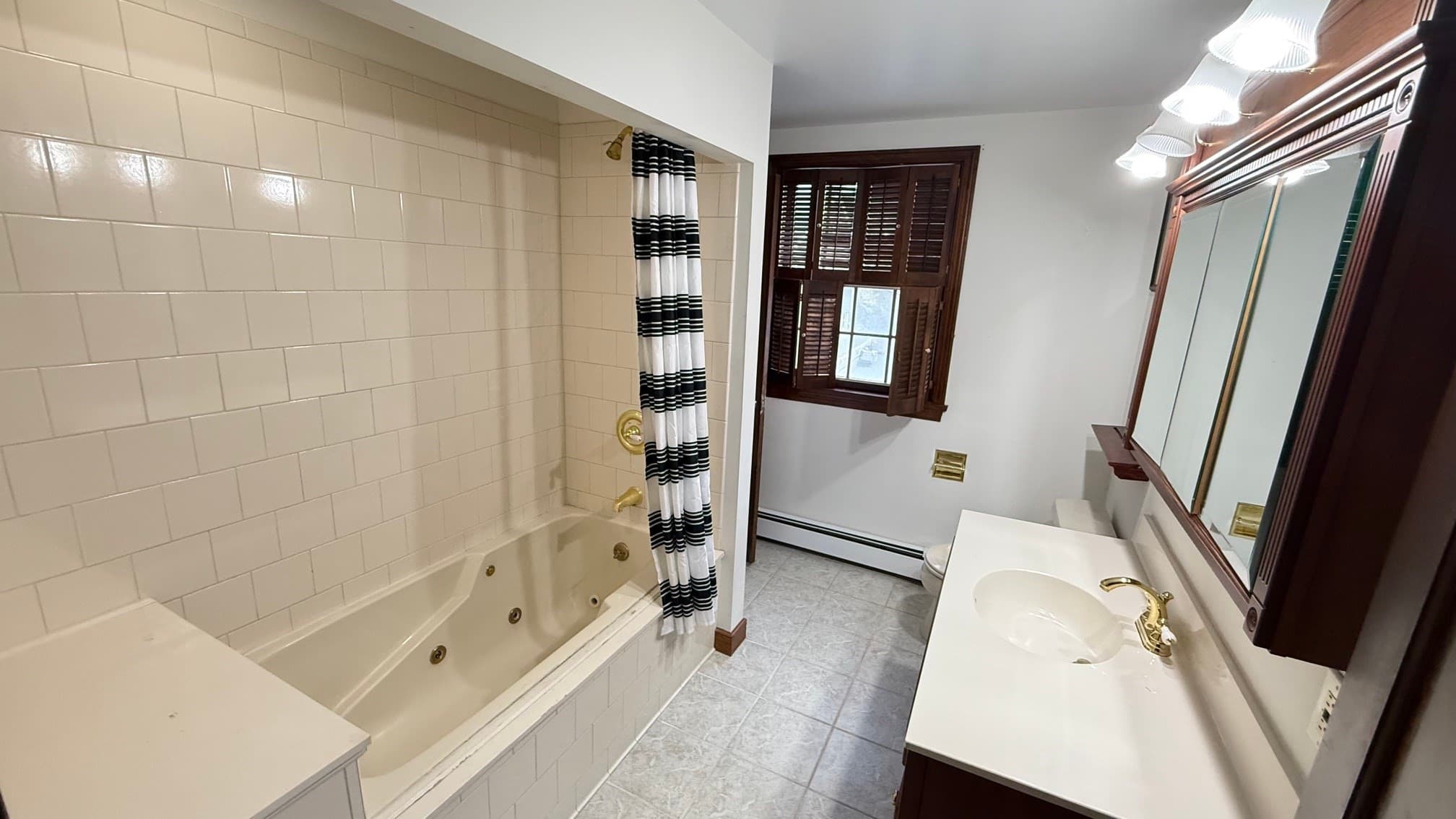 Single Family Residence at 20 Hill St, Clinton MA 01510, photo 13 of 22