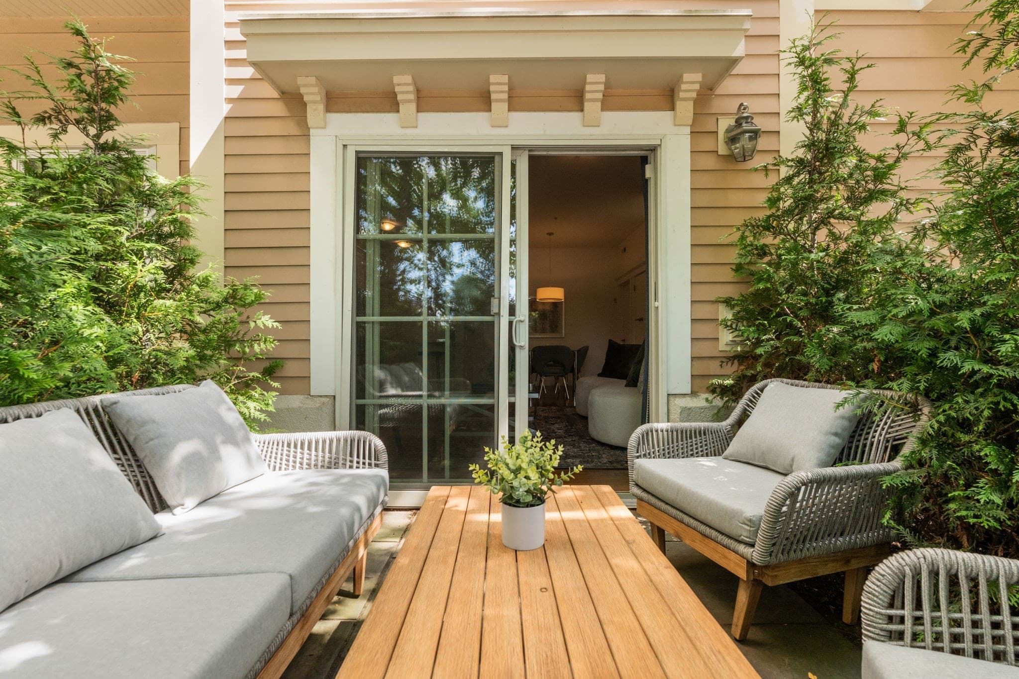 Condominium at 61 Bolton St # 102, Cambridge MA 02140, photo 6 of 19