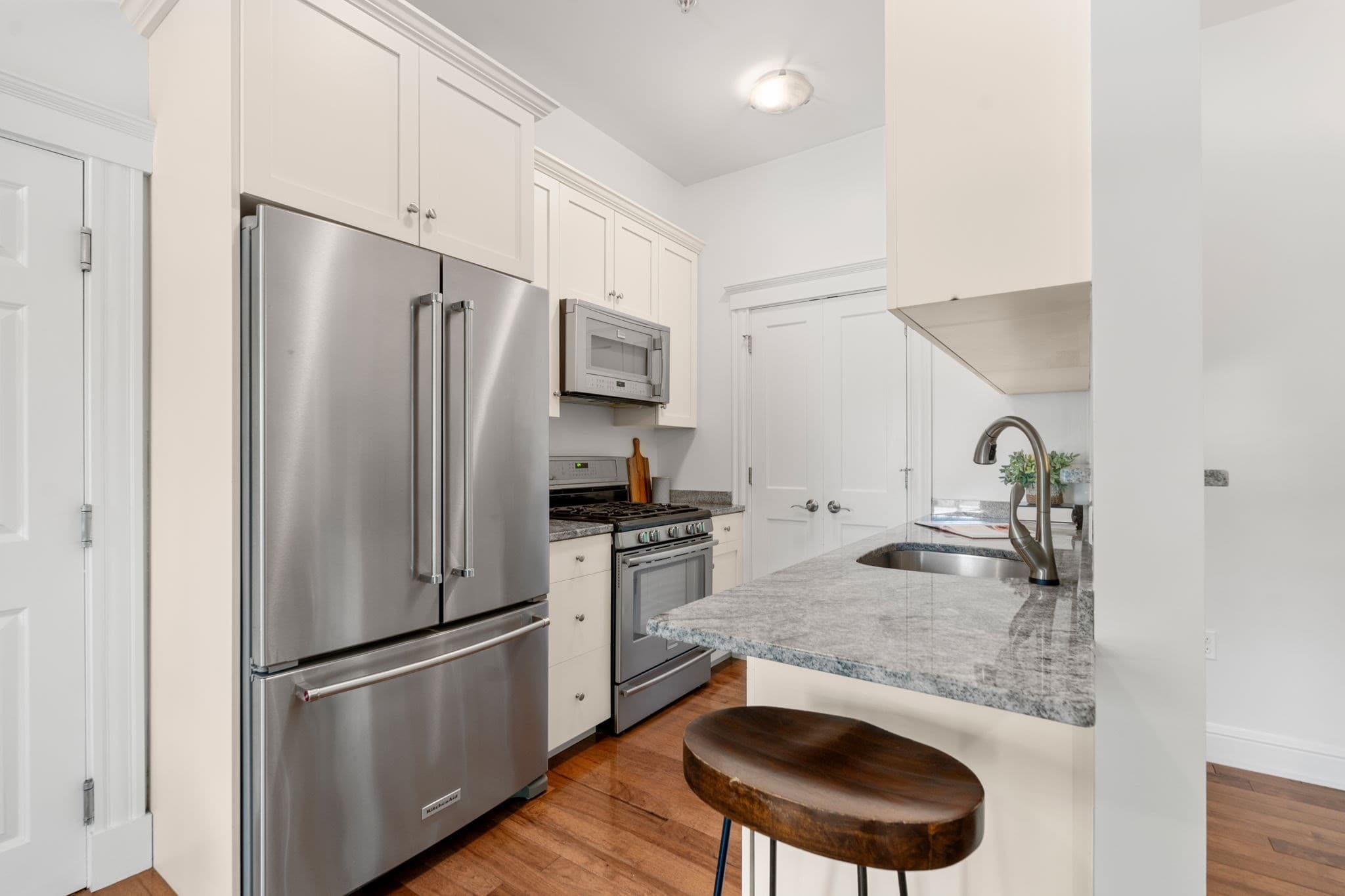 Condominium at 61 Bolton St # 102, Cambridge MA 02140, photo 9 of 19