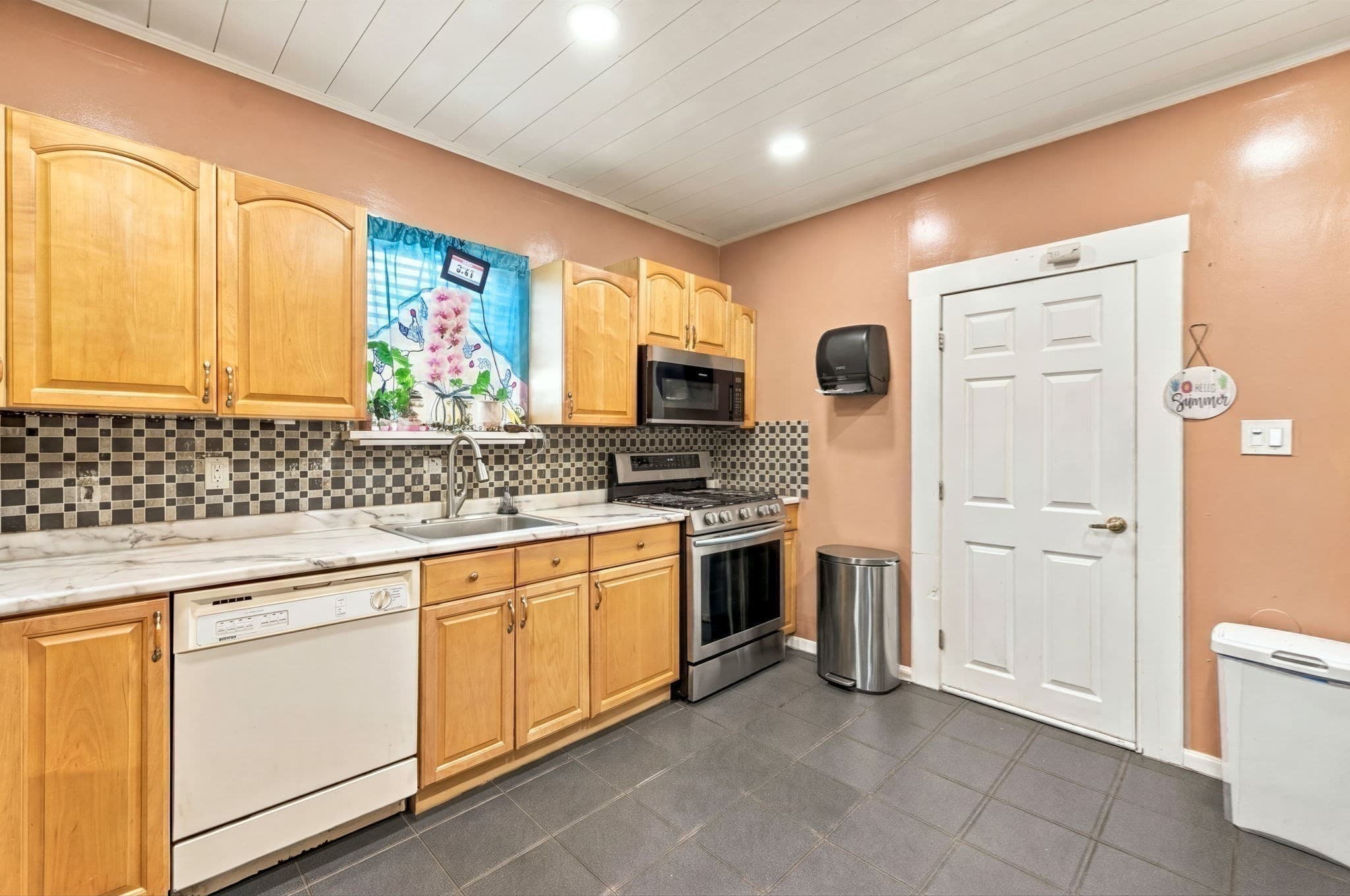 Single Family Residence at 39 Boisvert St, Lowell MA 01850, photo 16 of 29