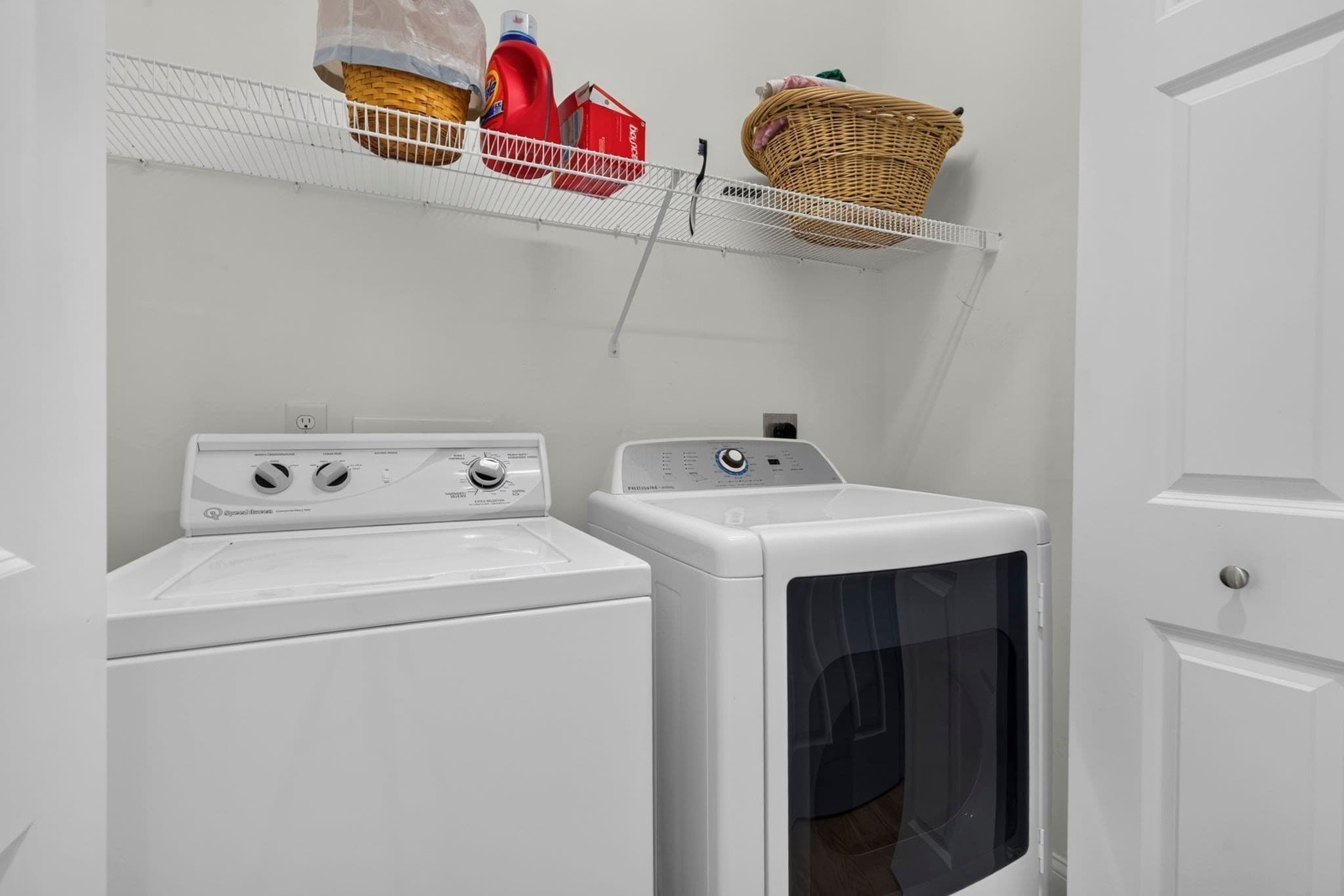Condominium at 6 Heron Cir # A, Gloucester MA 01930, photo 19 of 38