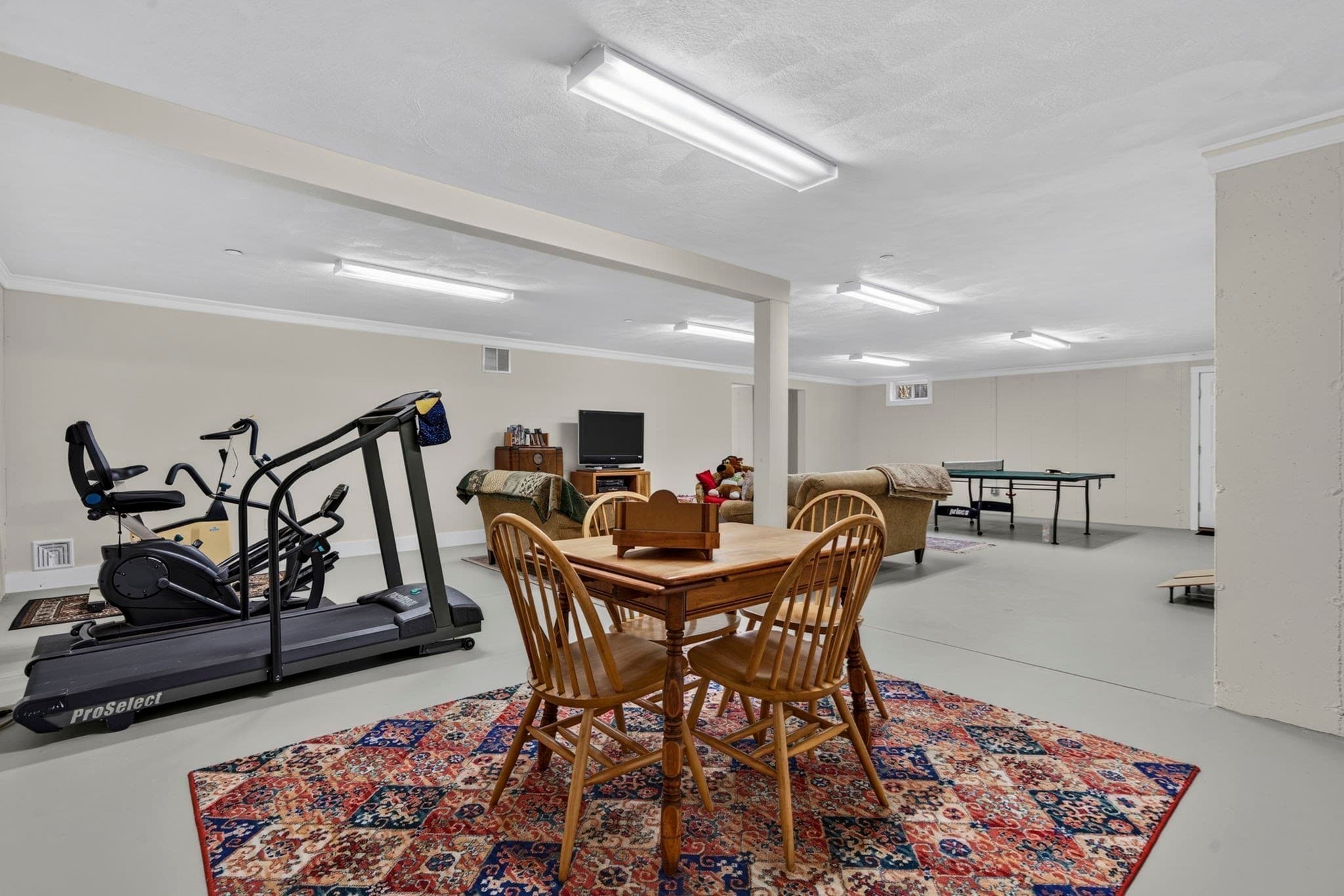 Condominium at 6 Heron Cir # A, Gloucester MA 01930, photo 21 of 38