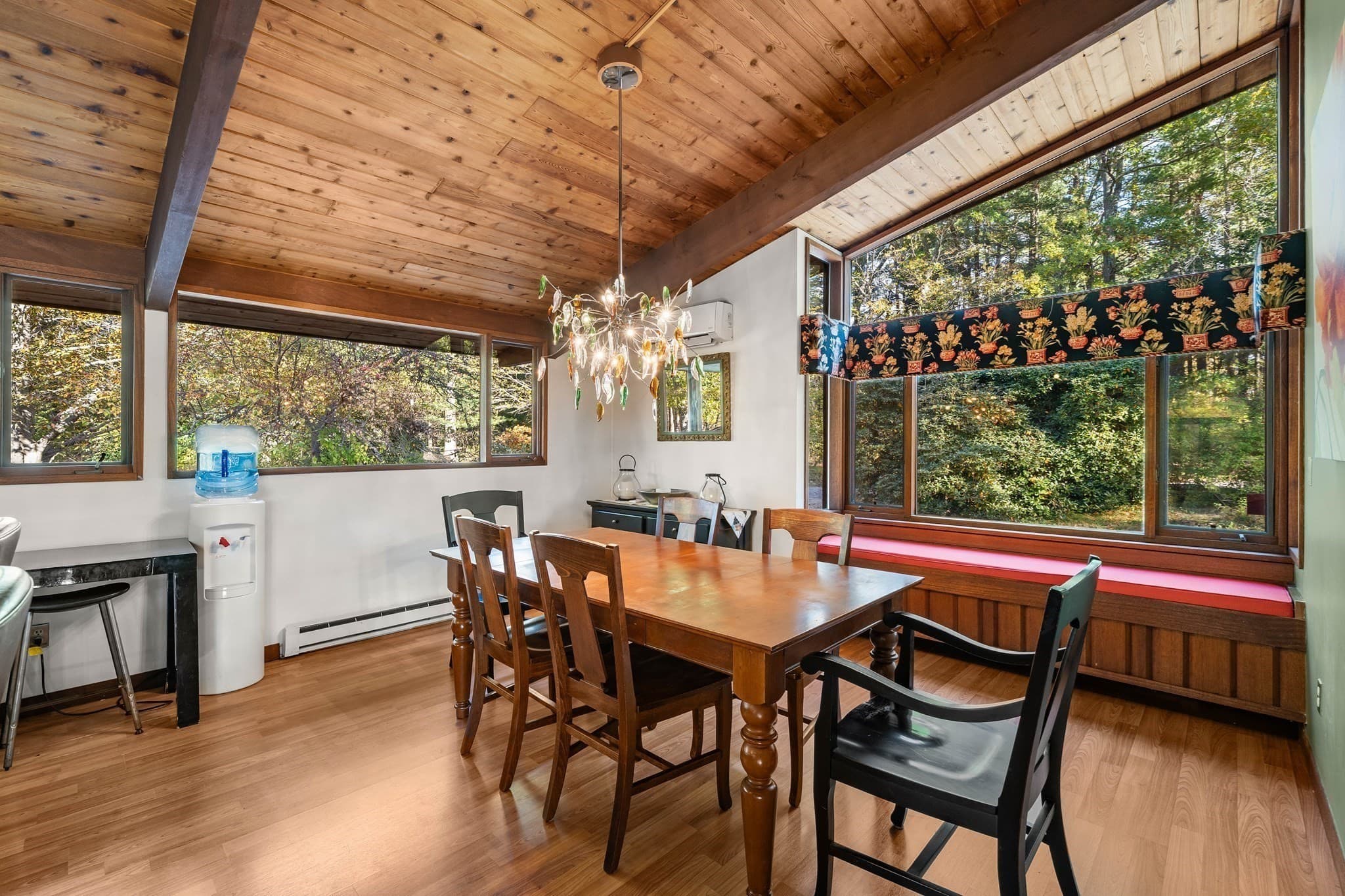 Single Family Residence at 10 Don Byrne Way, Hamilton MA 01982, photo 13 of 40