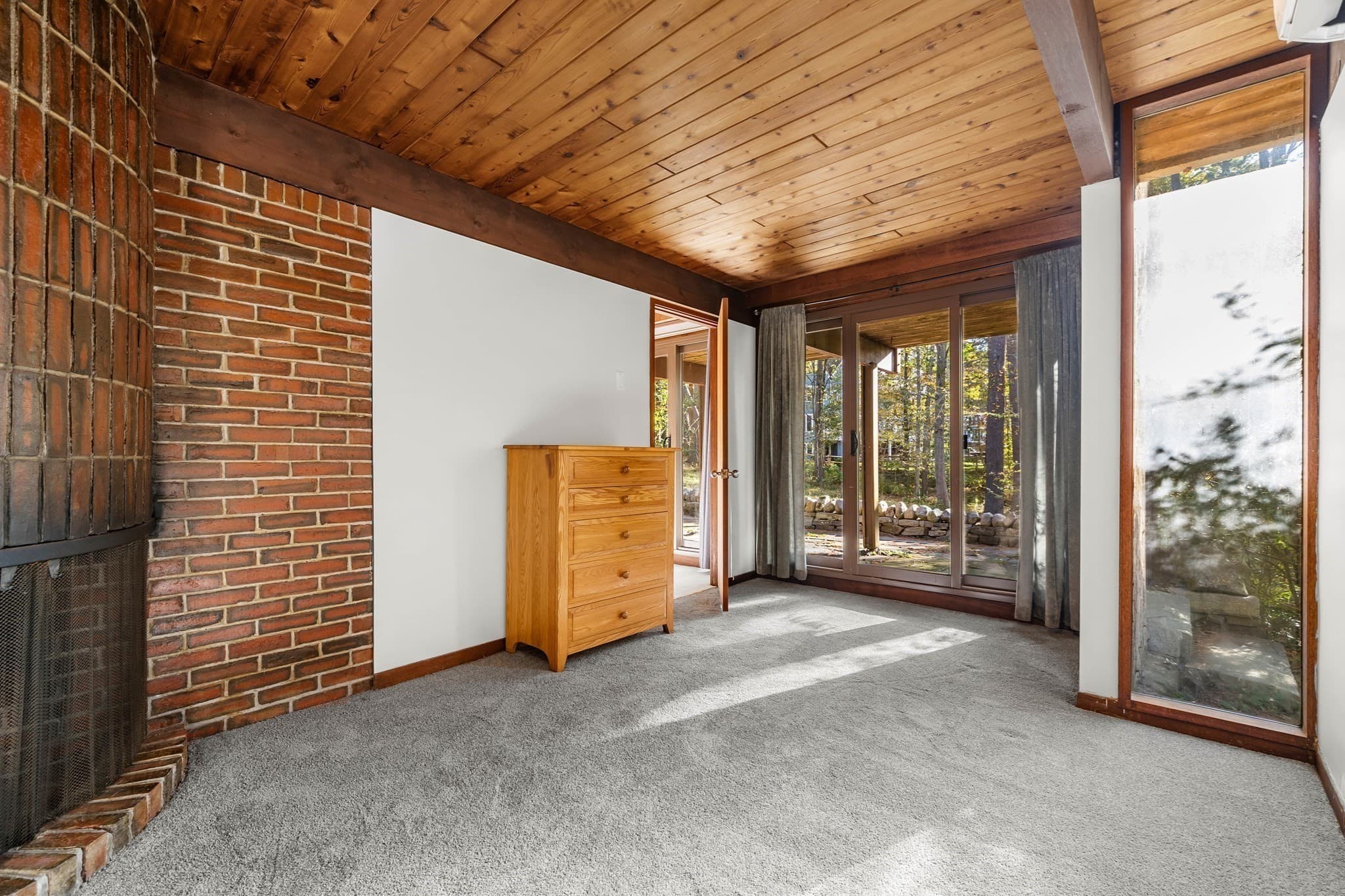 Single Family Residence at 10 Don Byrne Way, Hamilton MA 01982, photo 29 of 40