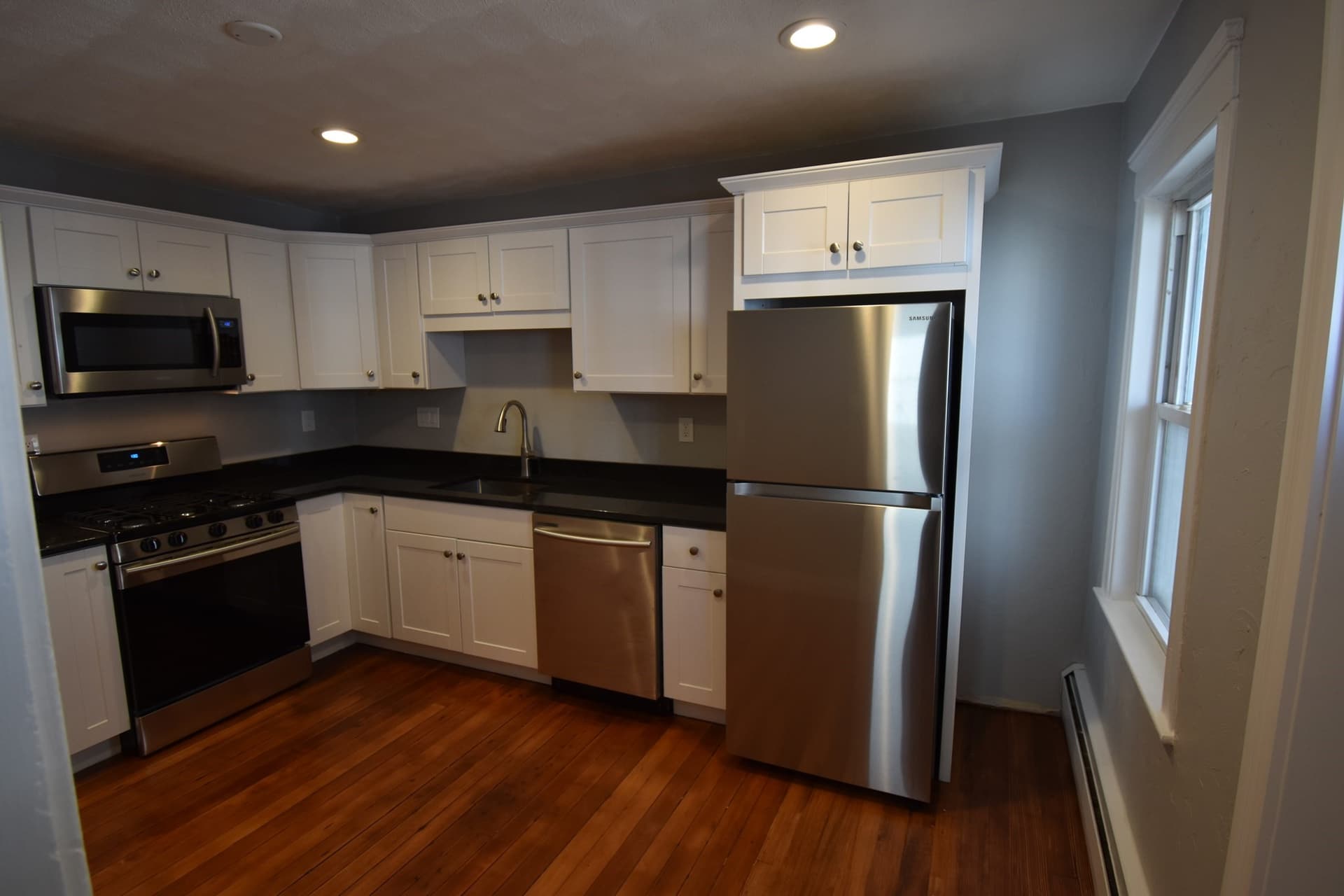 Apartment at 29 Mount Pleasant # 29, Waltham MA 02453, photo 2 of 9