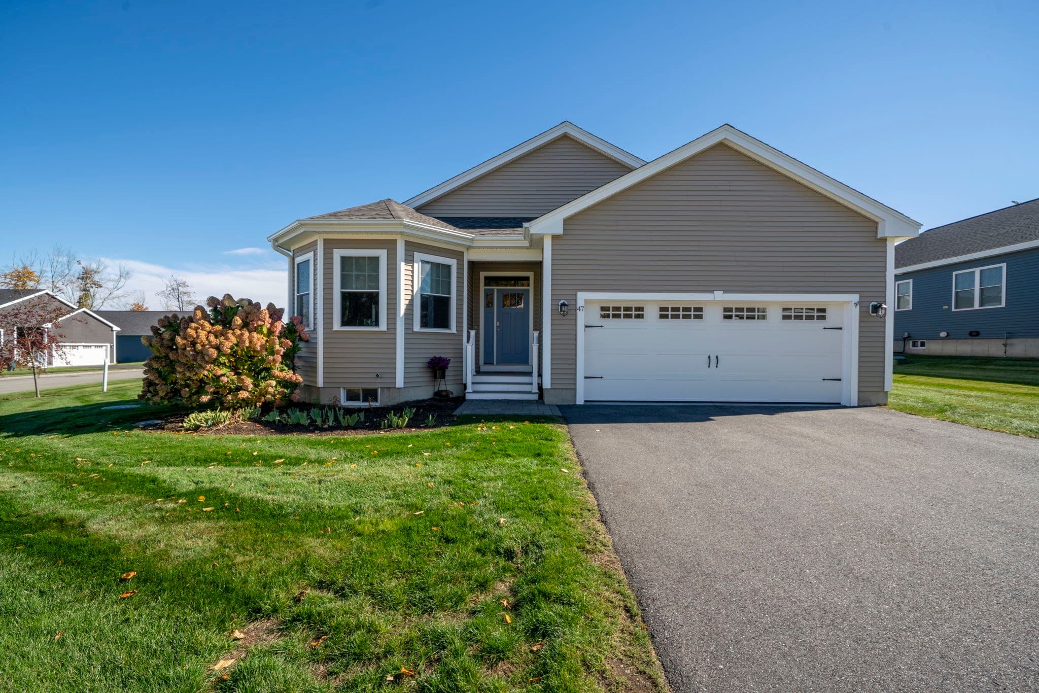 47 Blackstone Dr # 4, Raymond NH 03077