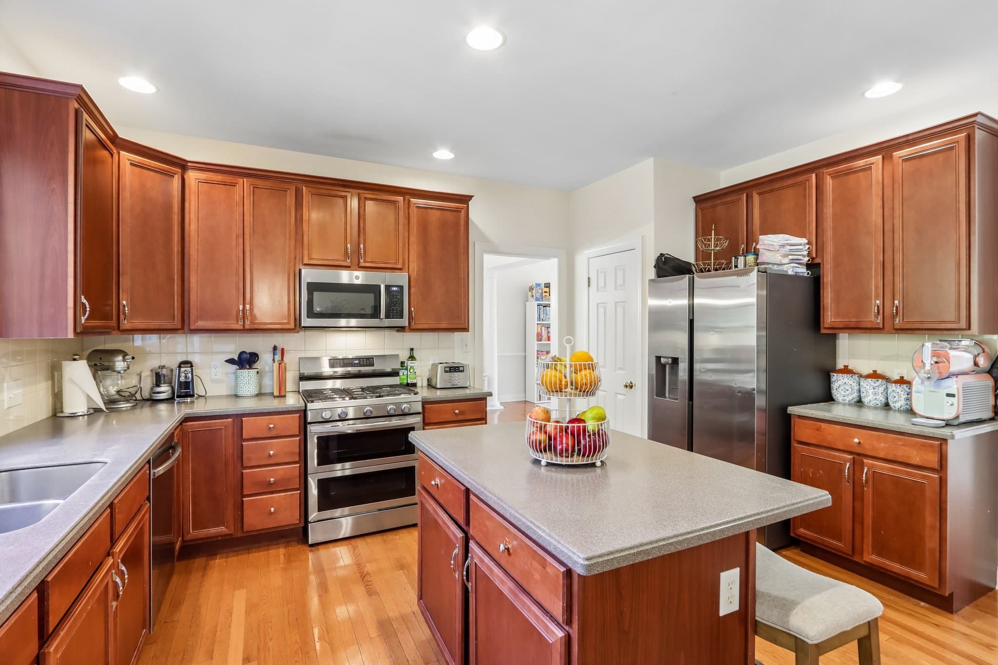 Single Family Residence at 67 Whitehall Way, Bellingham MA 02019, photo 7 of 42