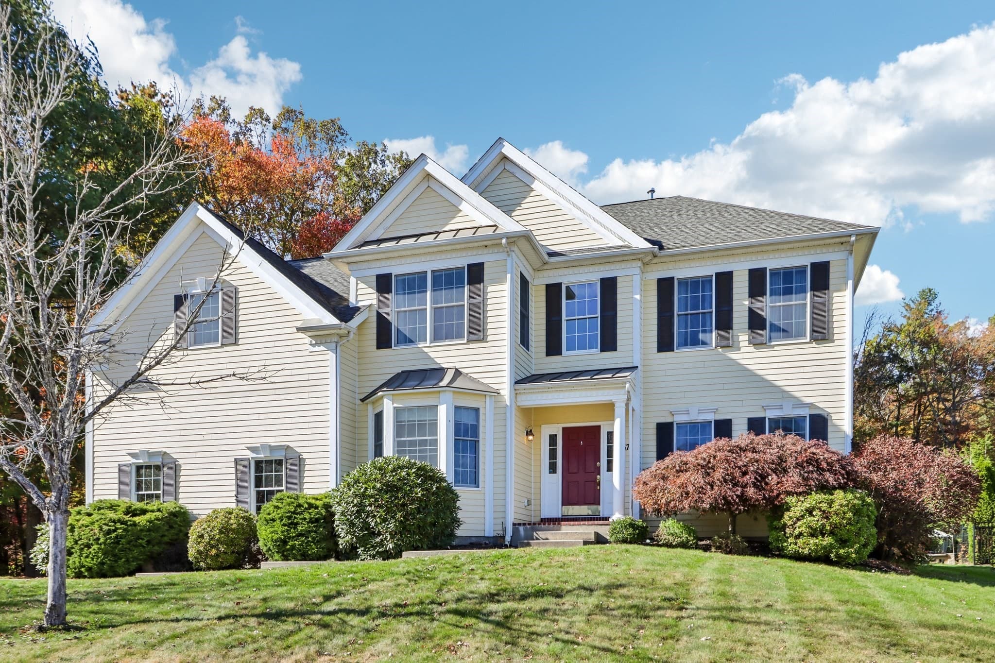 67 Whitehall Way, Bellingham MA 02019
