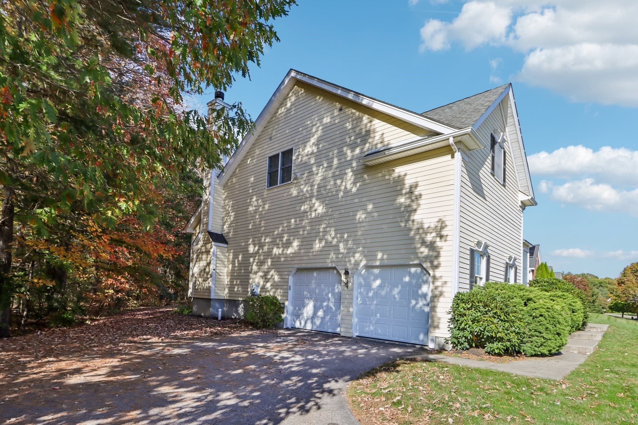 Single Family Residence at 67 Whitehall Way, Bellingham MA 02019, photo 10 of 42