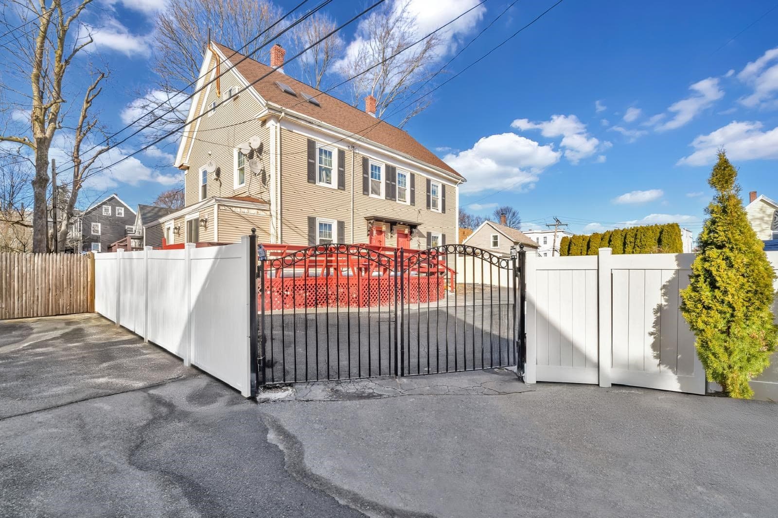 9-11 Newhall Pl, Boston MA 02122