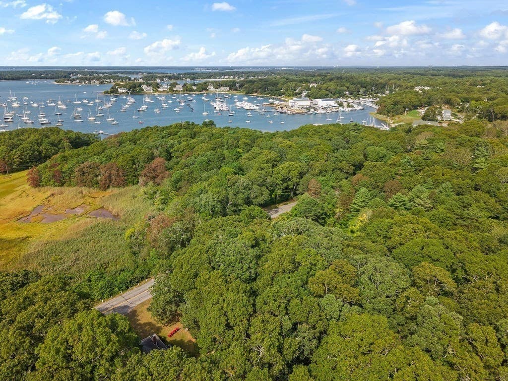 Residential at 115 Red Brook Harbor Rd, Bourne MA 02601, photo 2 of 9