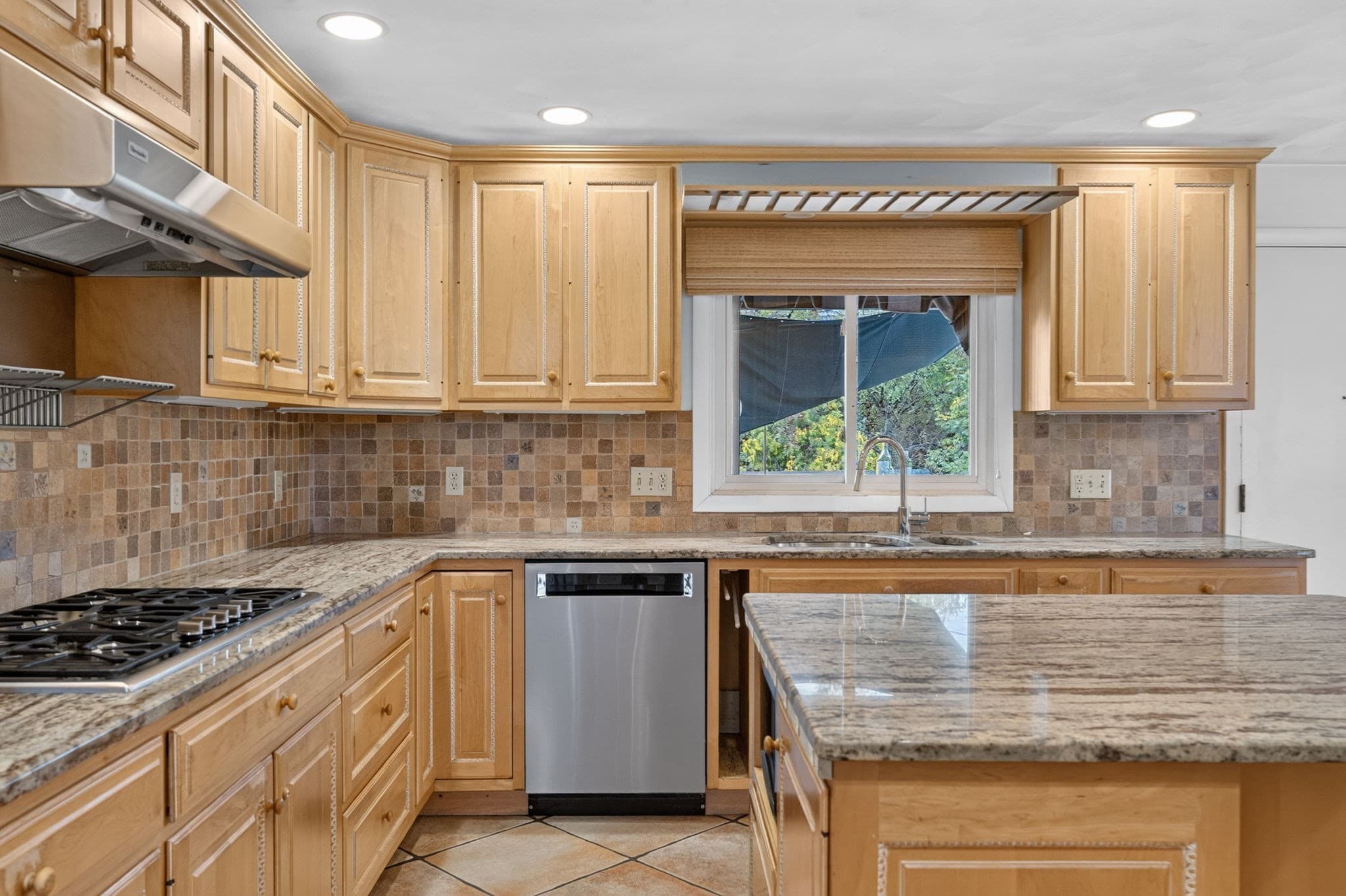 Multi Family at 120 Lynnway, Revere MA 02151, photo 7 of 27