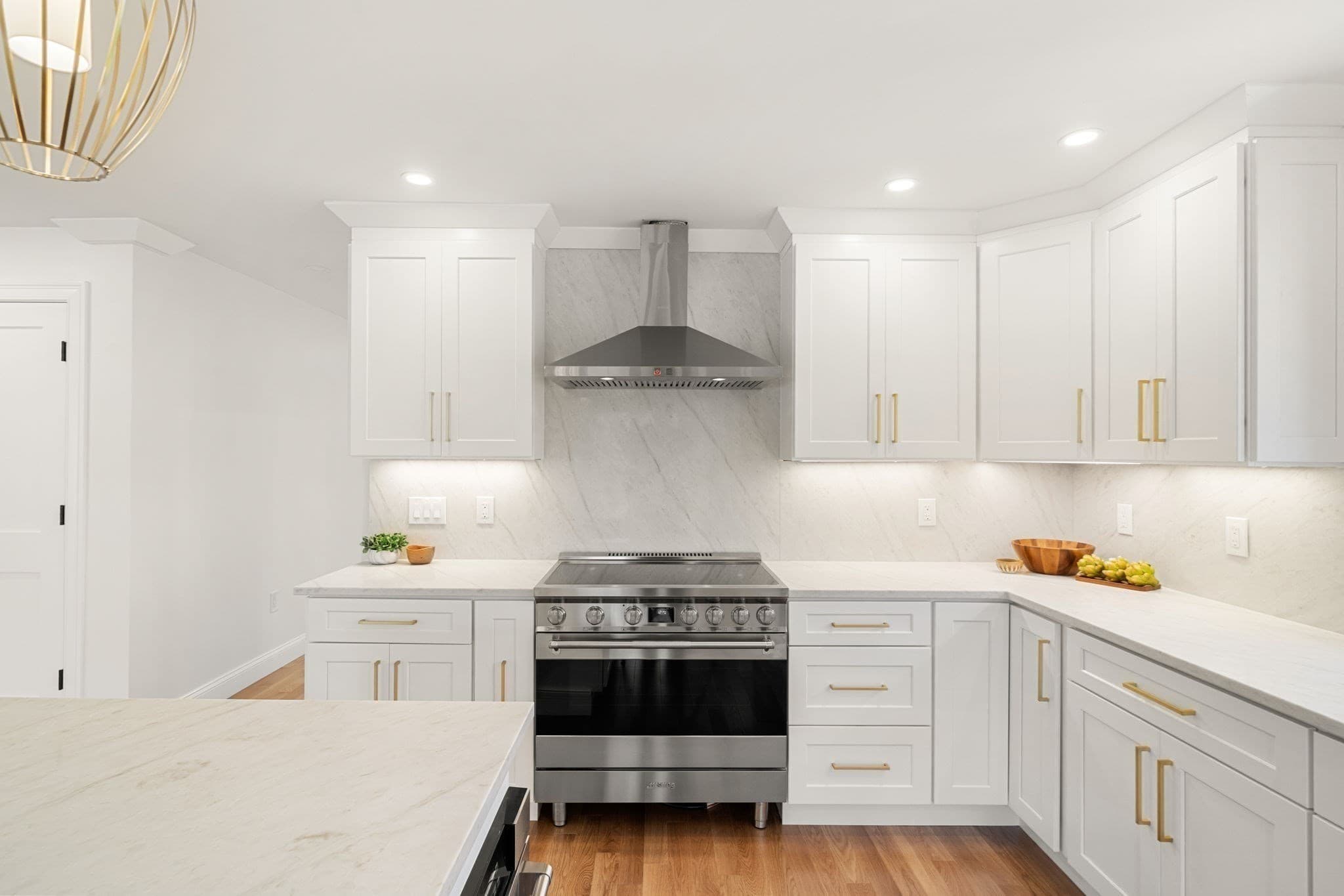 Single Family Residence at 5 Lee Avenue, Wilmington MA 01887, photo 6 of 41