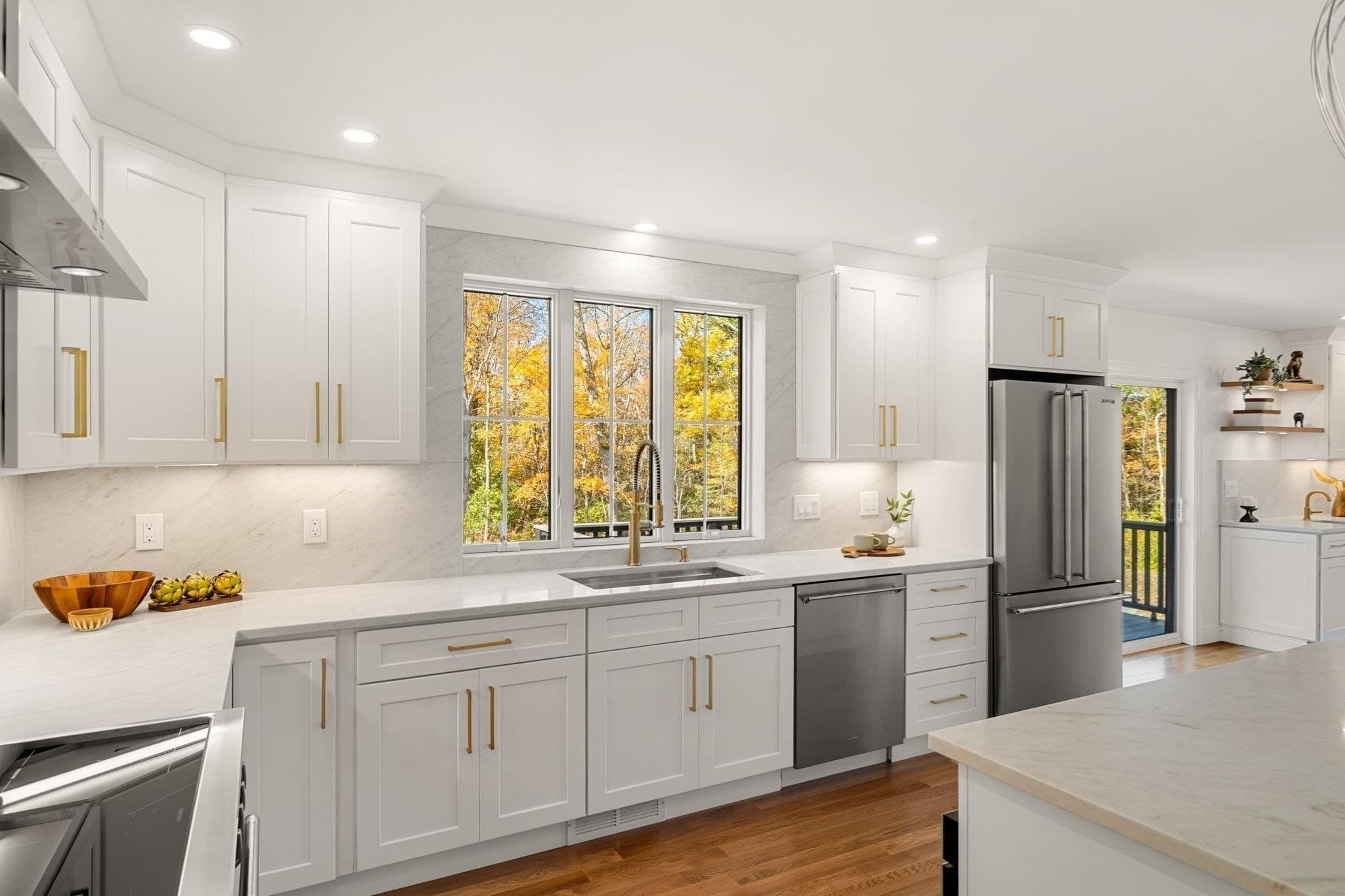 Single Family Residence at 5 Lee Avenue, Wilmington MA 01887, photo 7 of 41