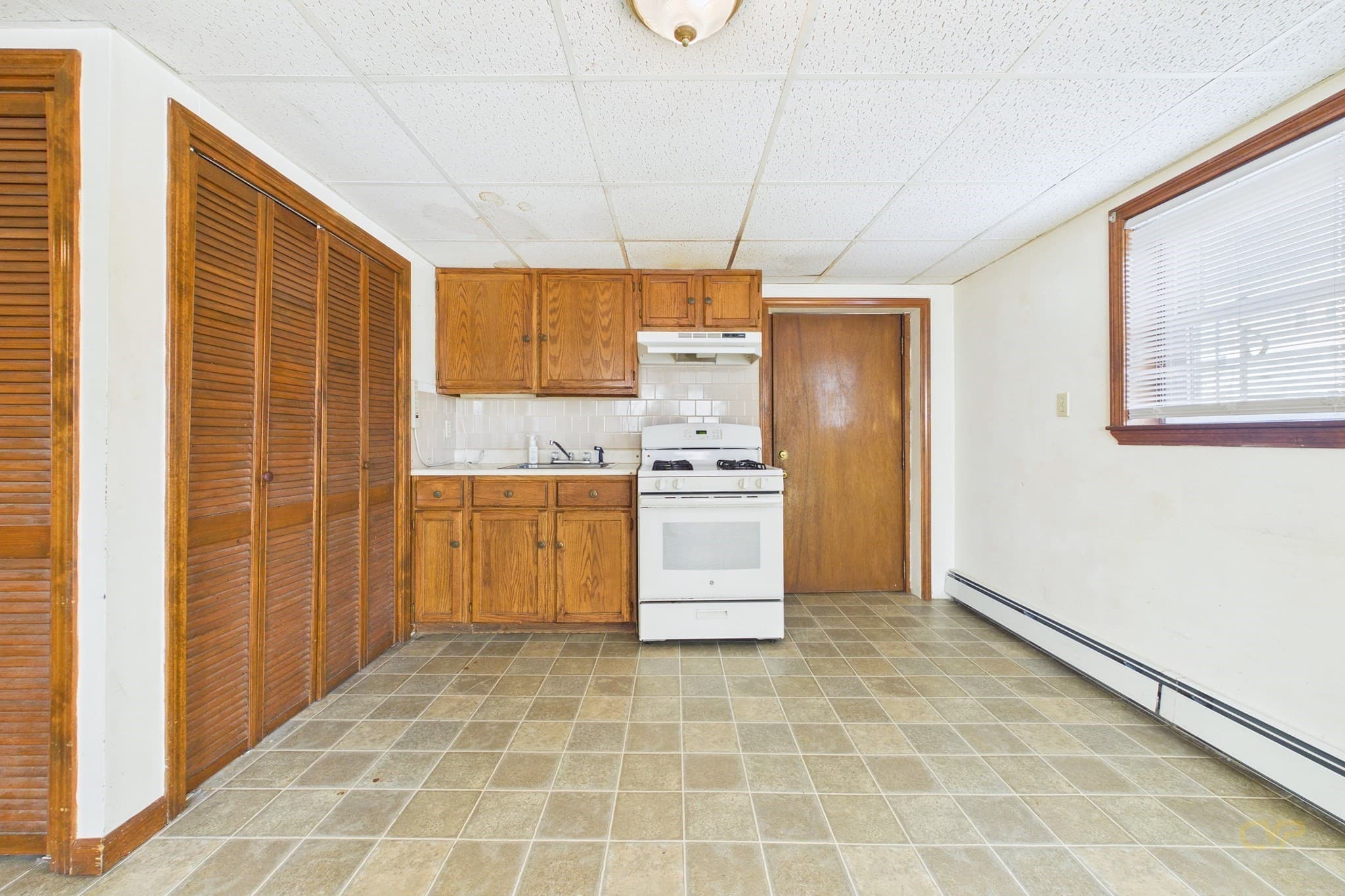 Single Family Residence at 91 Jenkins St, New Bedford MA 02740, photo 23 of 30