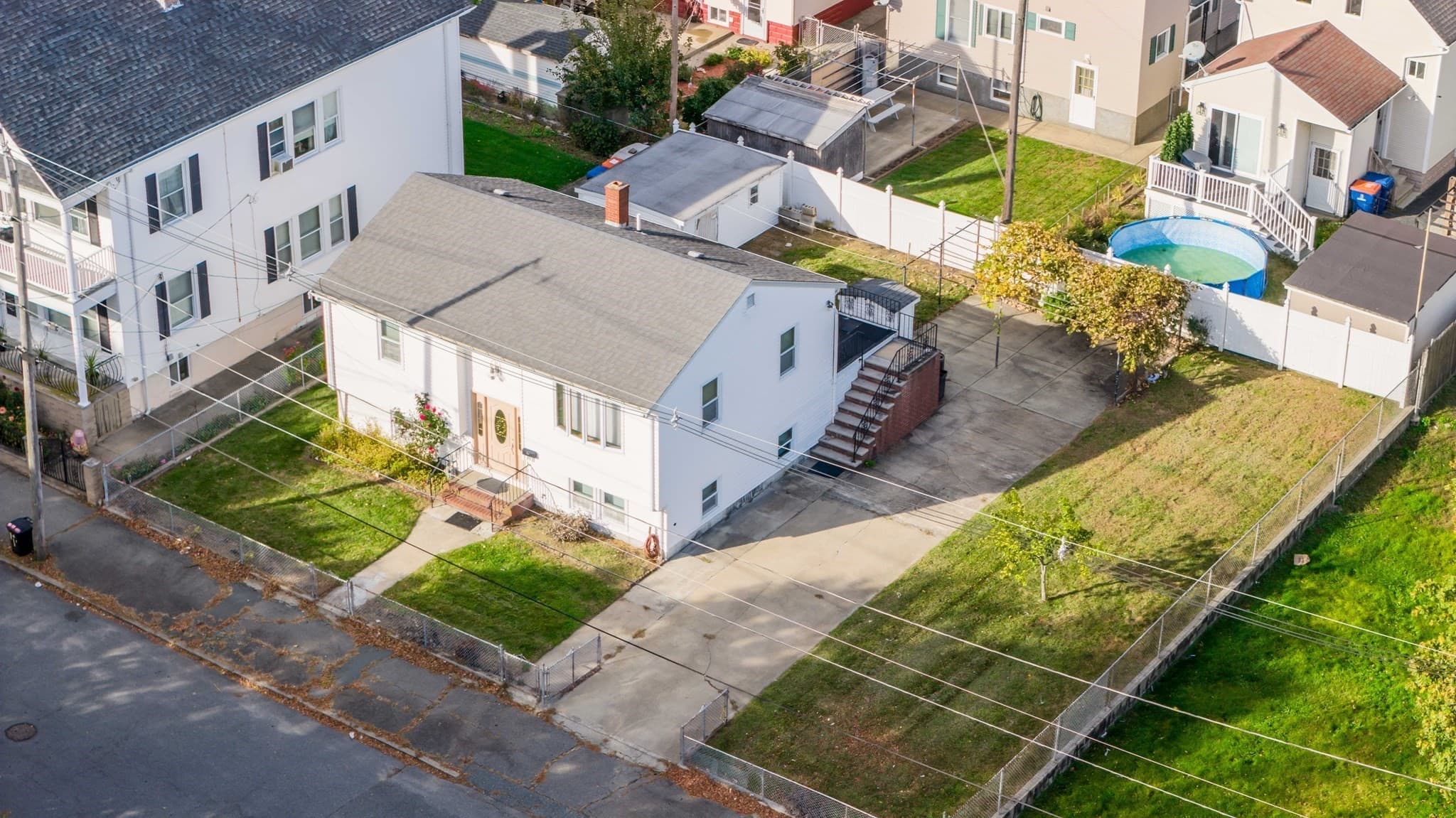 Single Family Residence at 91 Jenkins St, New Bedford MA 02740, photo 2 of 30