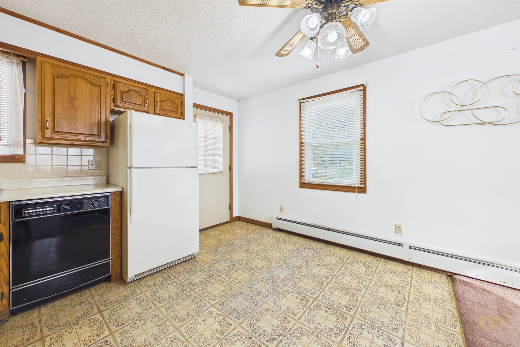 Single Family Residence at 91 Jenkins St, New Bedford MA 02740, photo 8 of 30