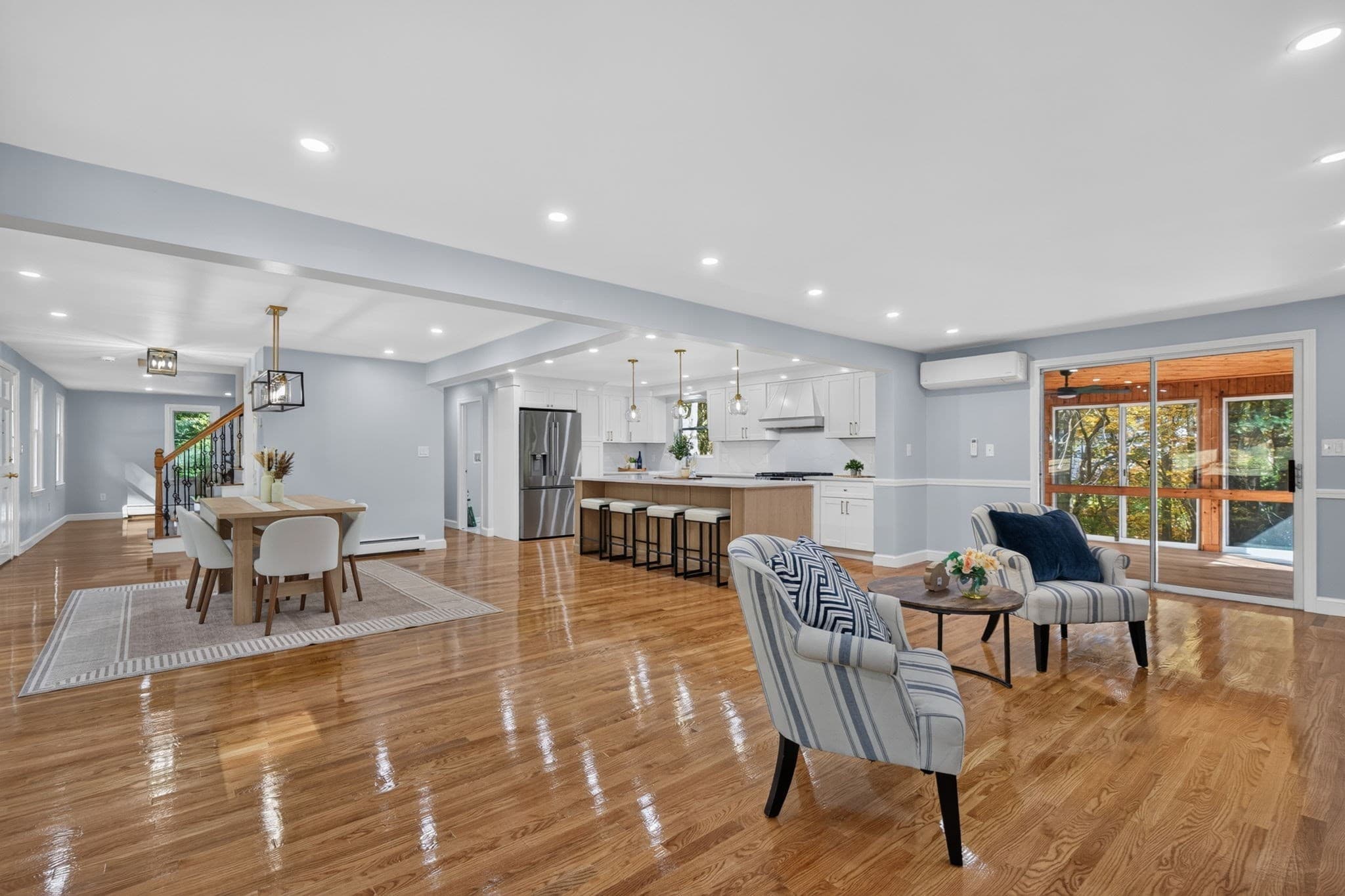 Single Family Residence at 7 Hillcrest Dr, Chelmsford MA 01824, photo 13 of 40
