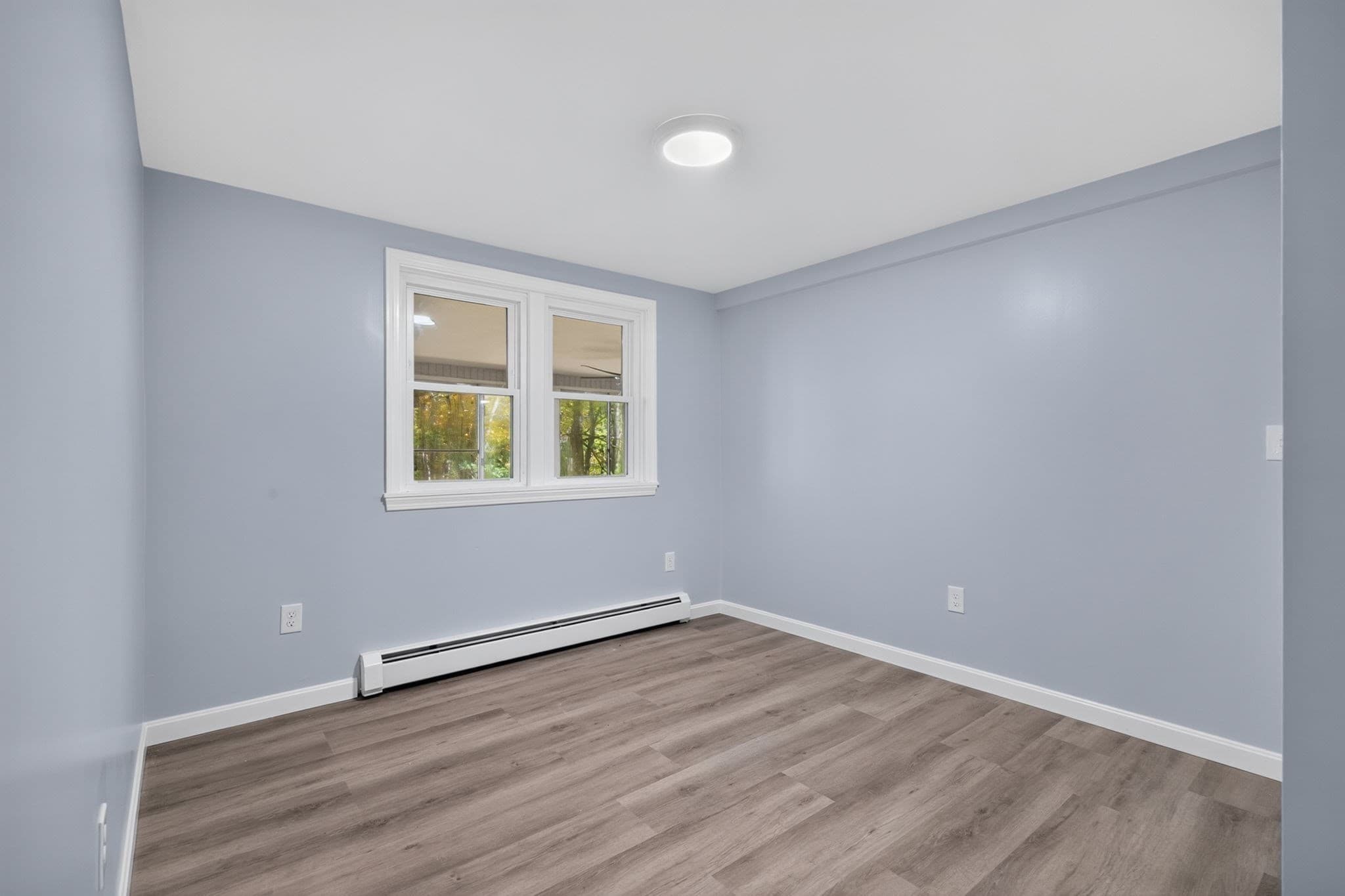 Single Family Residence at 7 Hillcrest Dr, Chelmsford MA 01824, photo 32 of 40