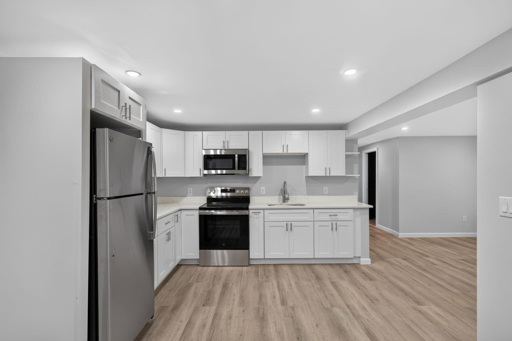 Single Family Residence at 7 Hillcrest Dr, Chelmsford MA 01824, photo 30 of 40