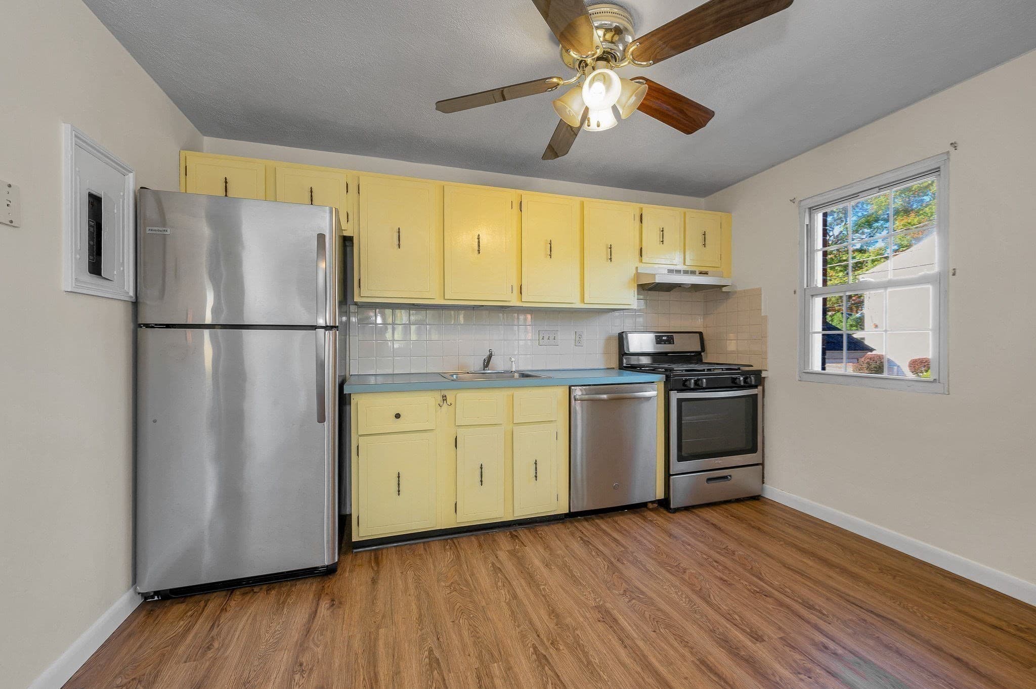 Condominium at 270 Main St # 14, North Reading MA 01864, photo 9 of 20