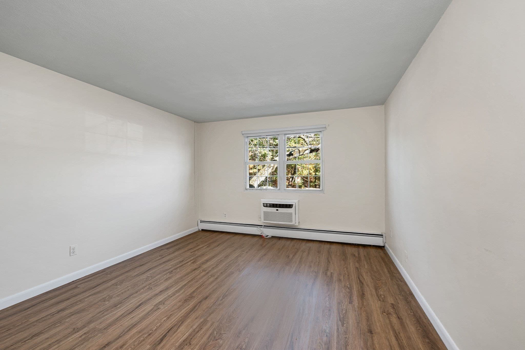 Condominium at 270 Main St # 14, North Reading MA 01864, photo 14 of 20
