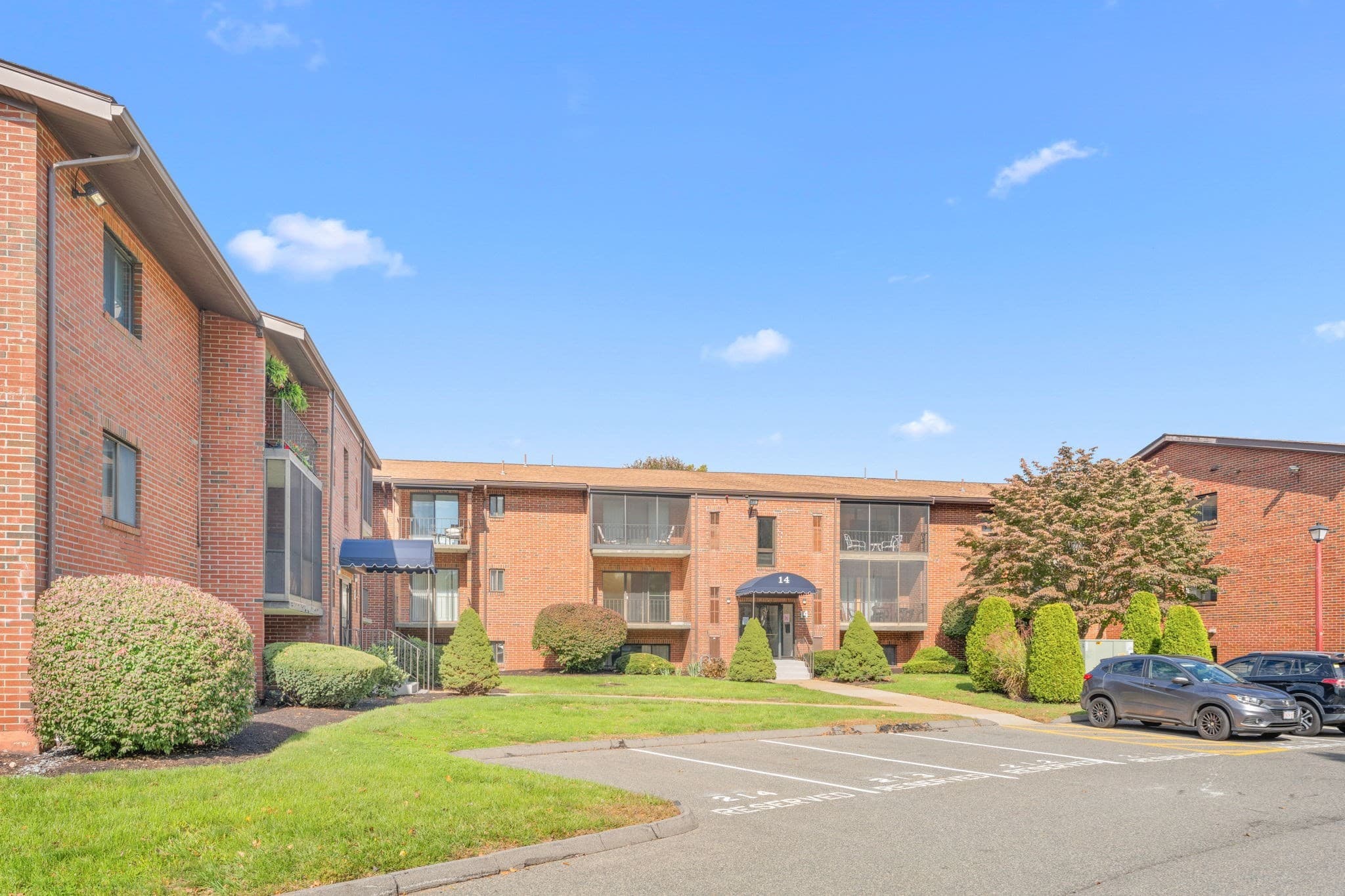221 Oak St # 34, Brockton MA 02301
