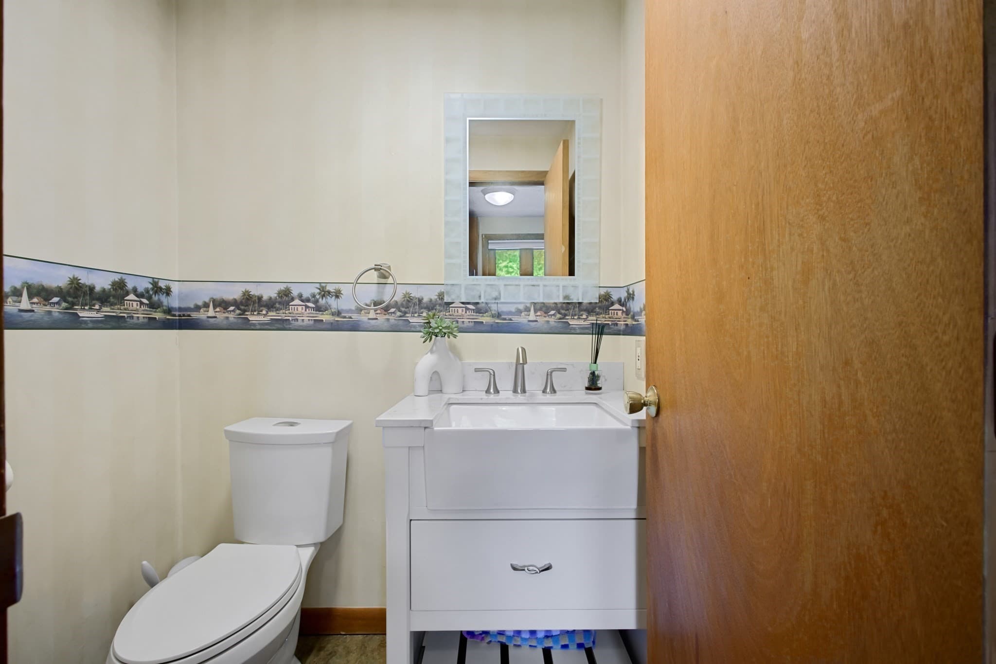 Condominium at 17 Perry Pl # 17, Auburn MA 01501, photo 5 of 28