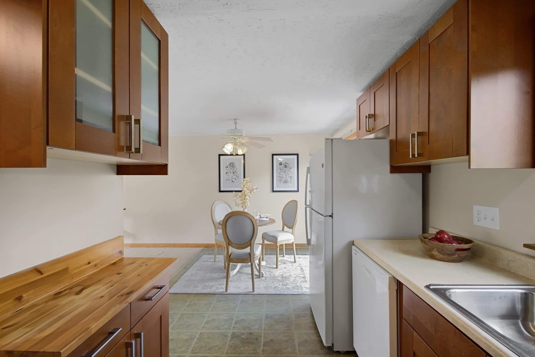 Condominium at 17 Perry Pl # 17, Auburn MA 01501, photo 9 of 28