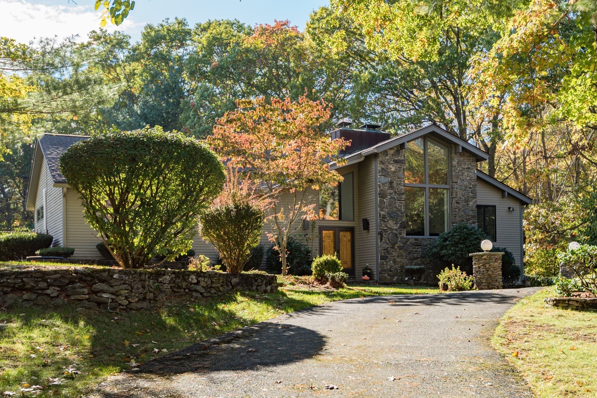 16 Midland Rd, Lynnfield MA 01940